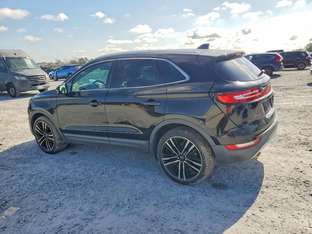 5LMTJ3DH6HUL36681 · 2017 LINCOLN MKC · 2/13