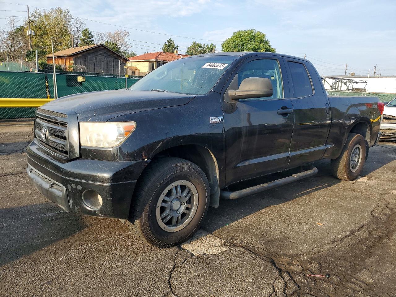 5TFUW5F12BX165152 · 2011 TOYOTA TUNDRA