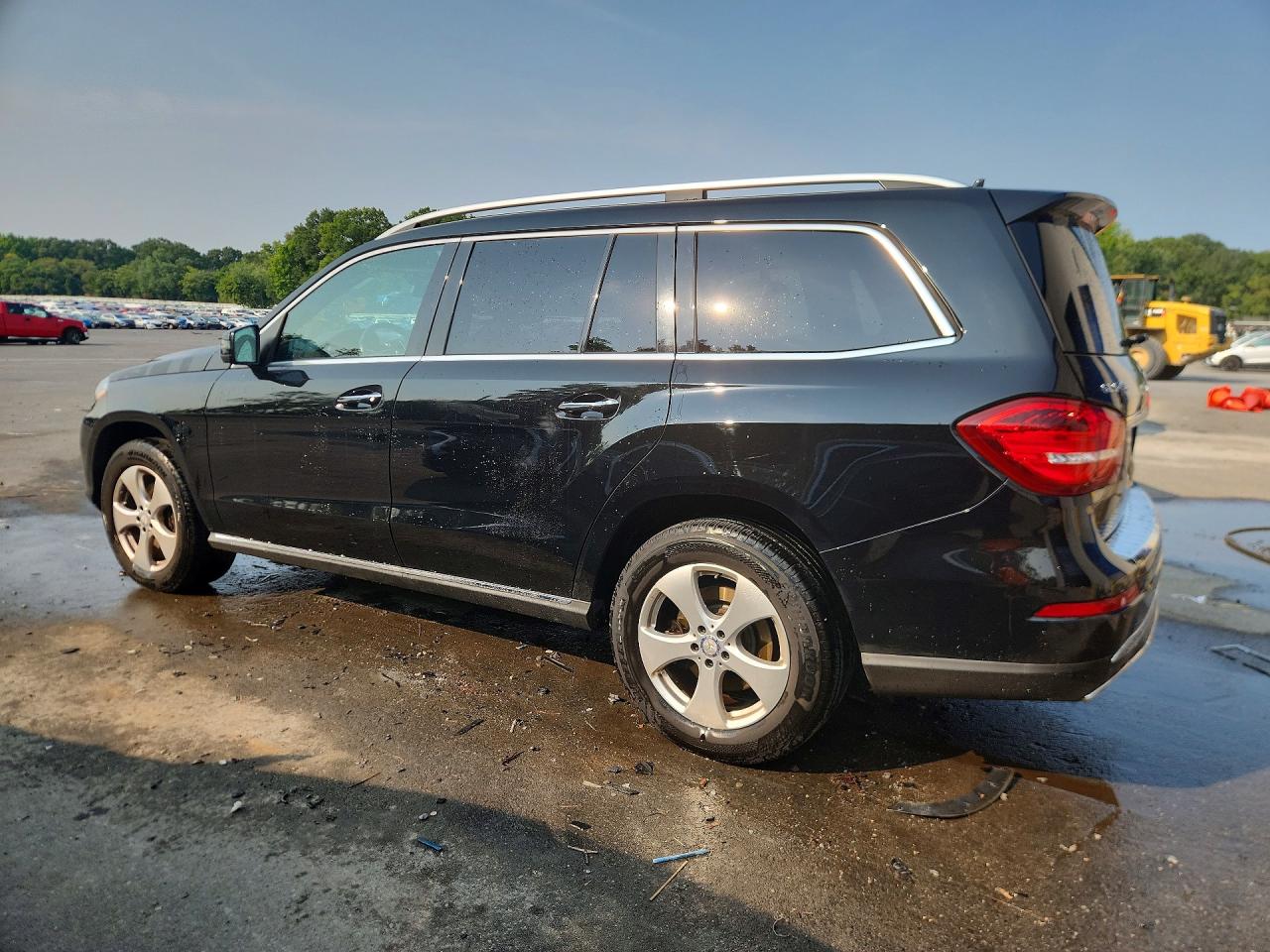 4JGDF6EE1HA820225 · 2017 MERCEDES-BENZ GLS · 2/14