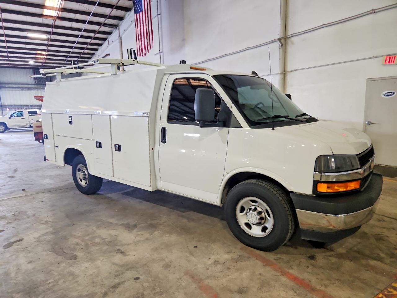 1GB0GRFGXK1195336 · 2019 CHEVROLET EXPRESS G3500 · 4/12