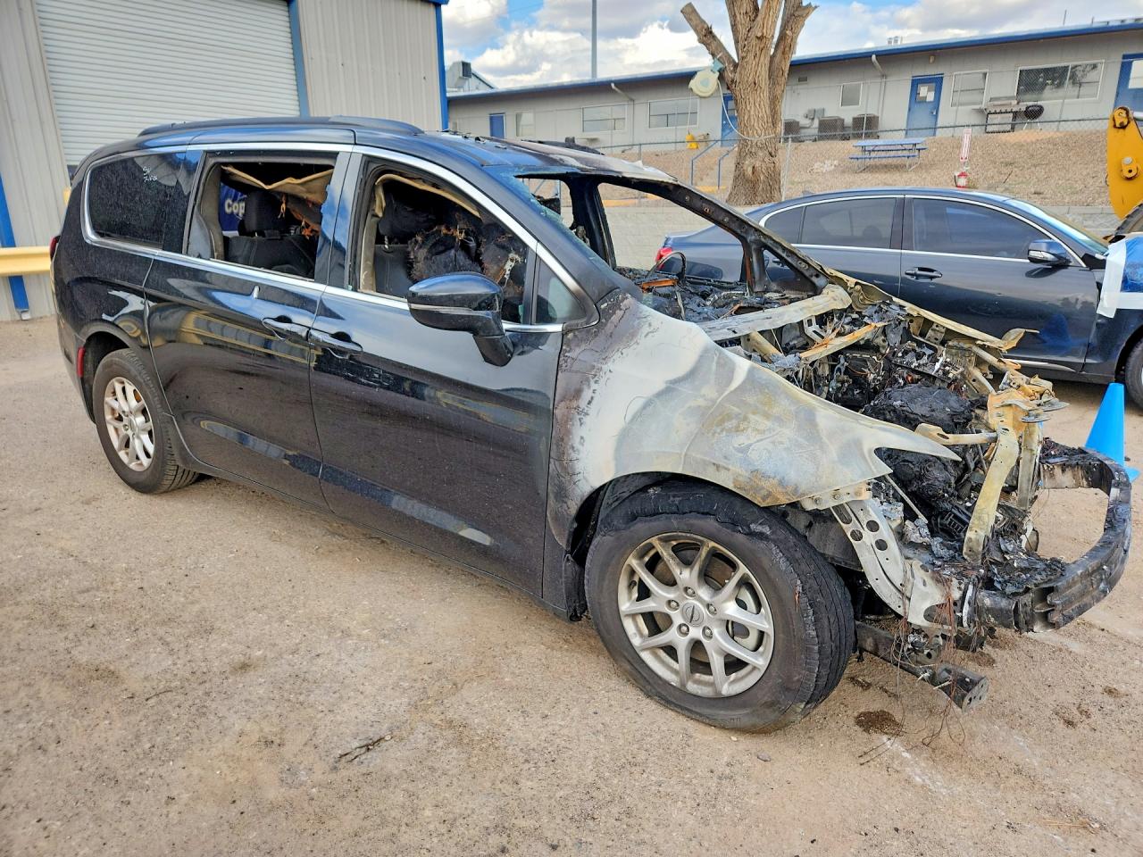 2C4RC1BGXNR185685 · 2022 CHRYSLER PACIFICA · 4/12