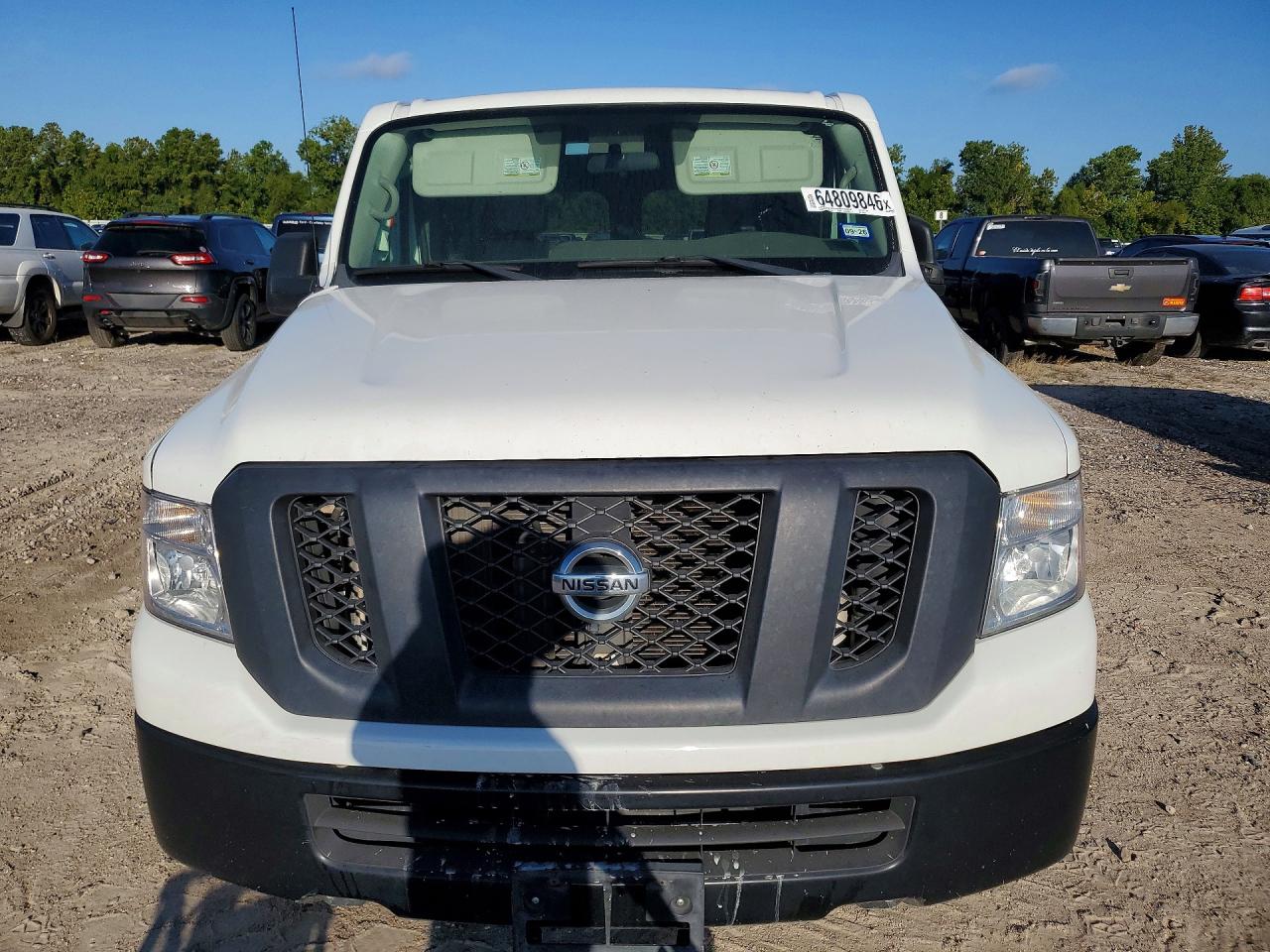 1N6BF0KYXHN800343 · 2017 NISSAN NV · 5/13