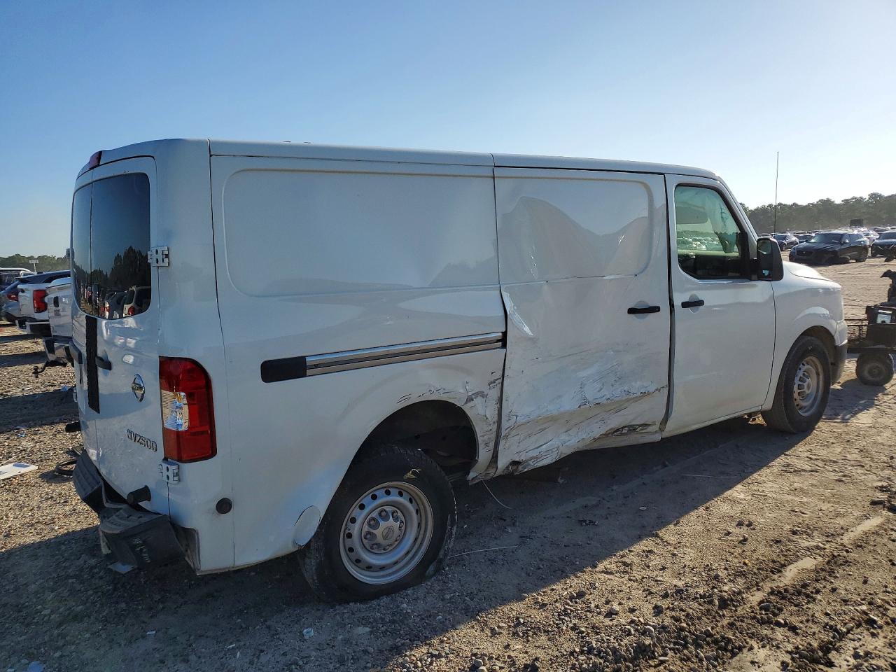 1N6BF0KYXHN800343 · 2017 NISSAN NV · 3/13
