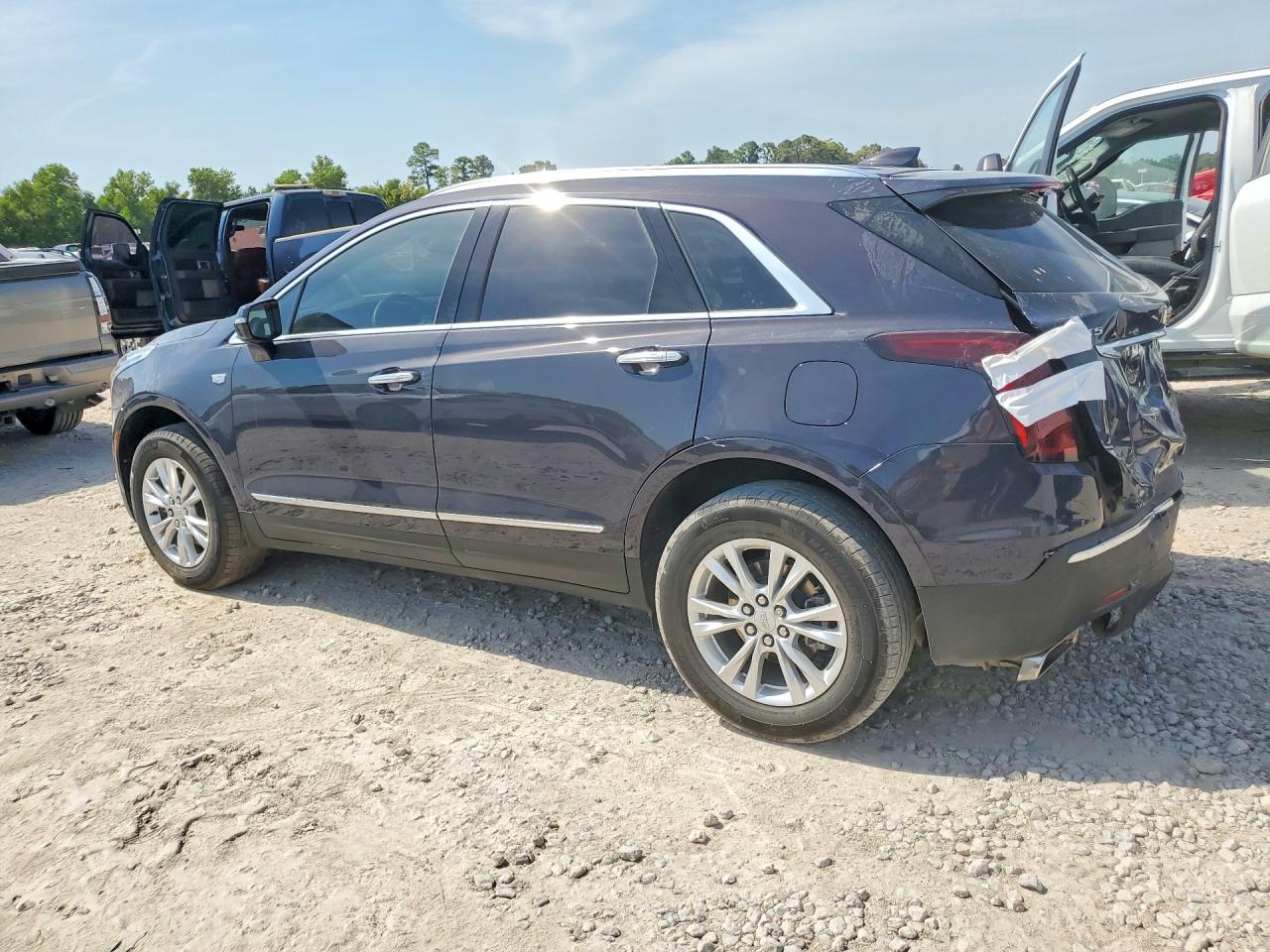 1GYKNAR41SZ136877 · 2025 CADILLAC XT5 · 2/13