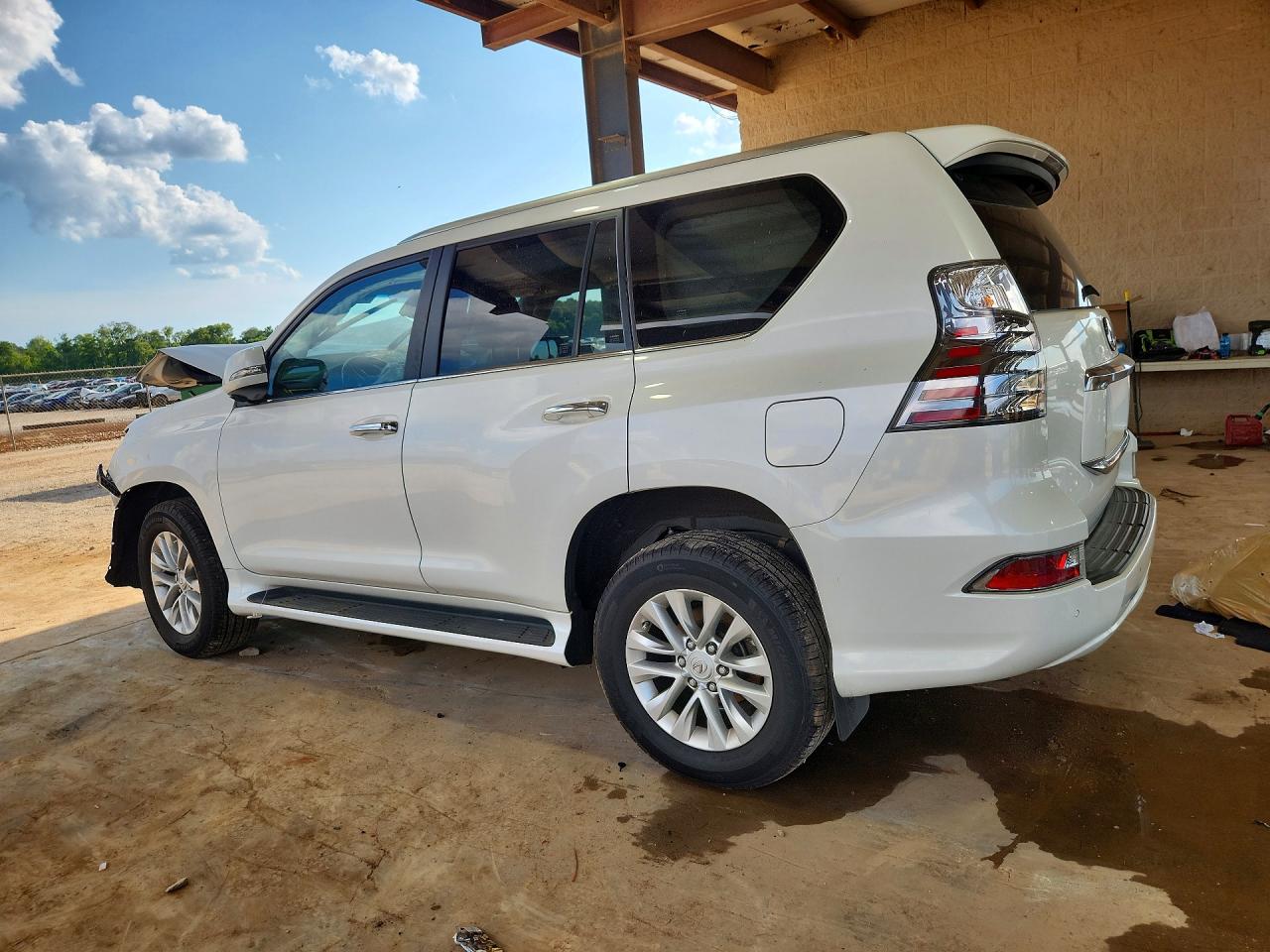 JTJAM7BX2M5279677 · 2021 LEXUS GX · 2/14