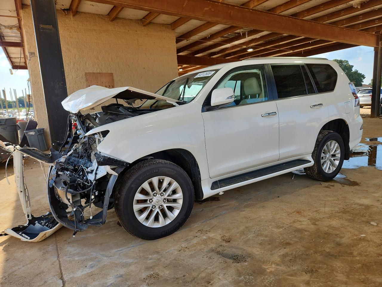 JTJAM7BX2M5279677 · 2021 LEXUS GX