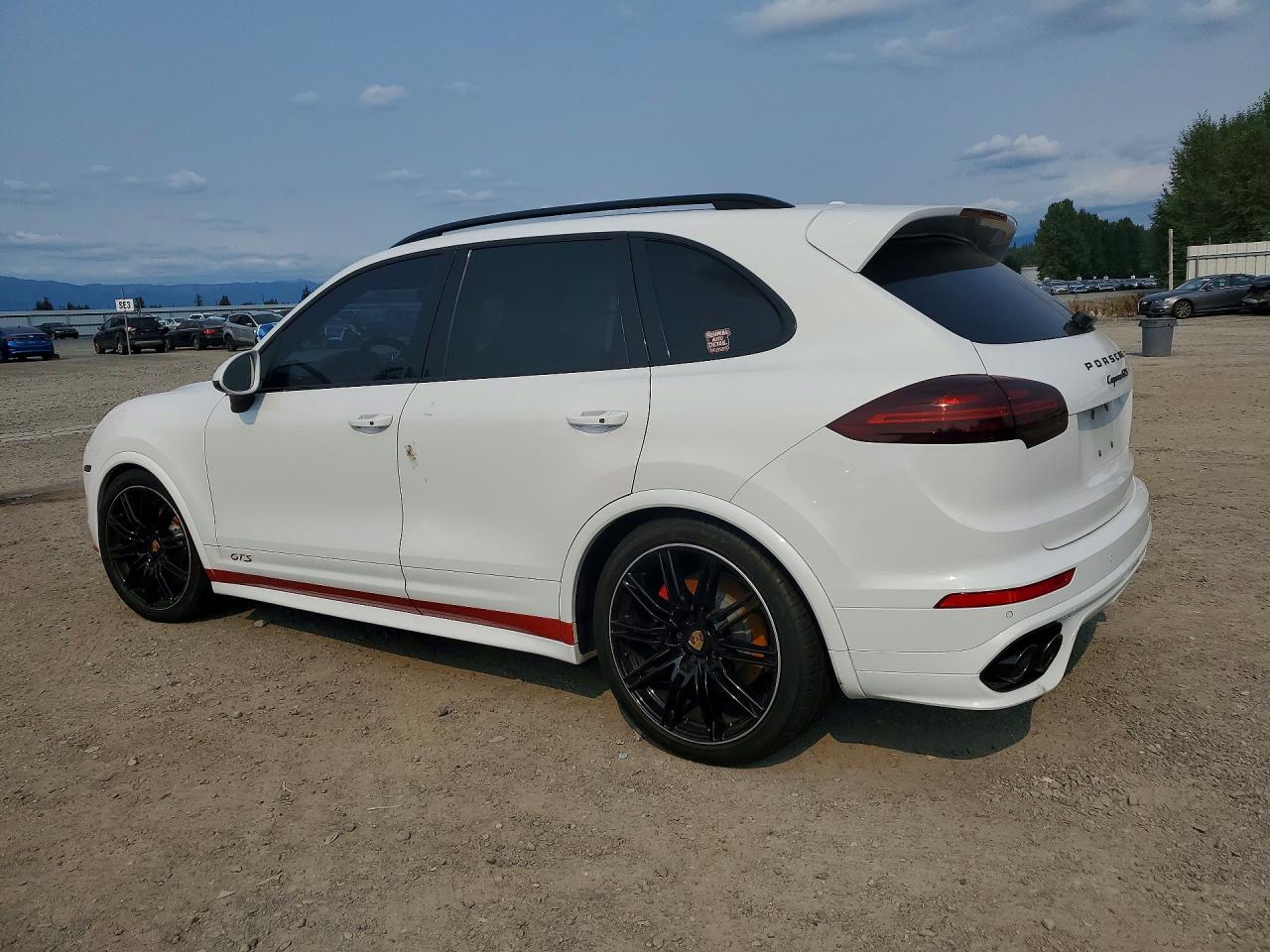 WP1AD2A21GLA76953 · 2016 PORSCHE CAYENNE · 2/14