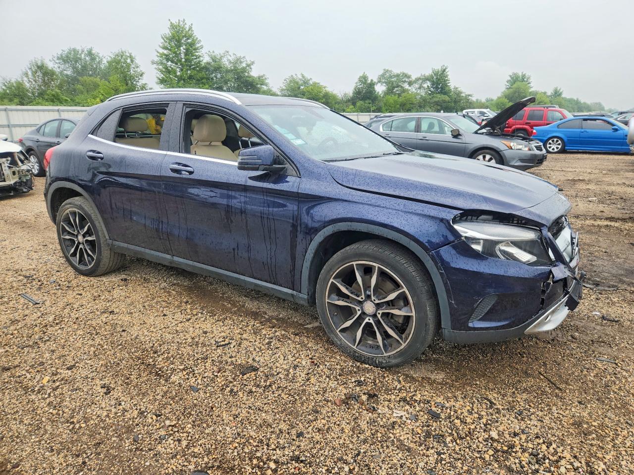 WDCTG4GB9HJ281805 · 2017 MERCEDES-BENZ GLA · 4/13