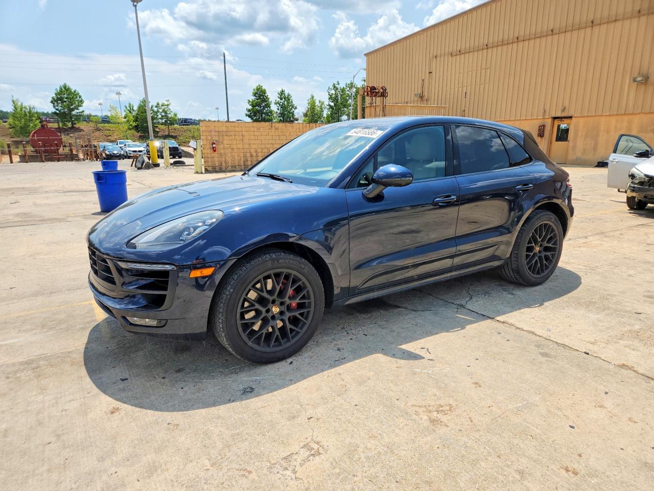 2017 PORSCHE MACAN