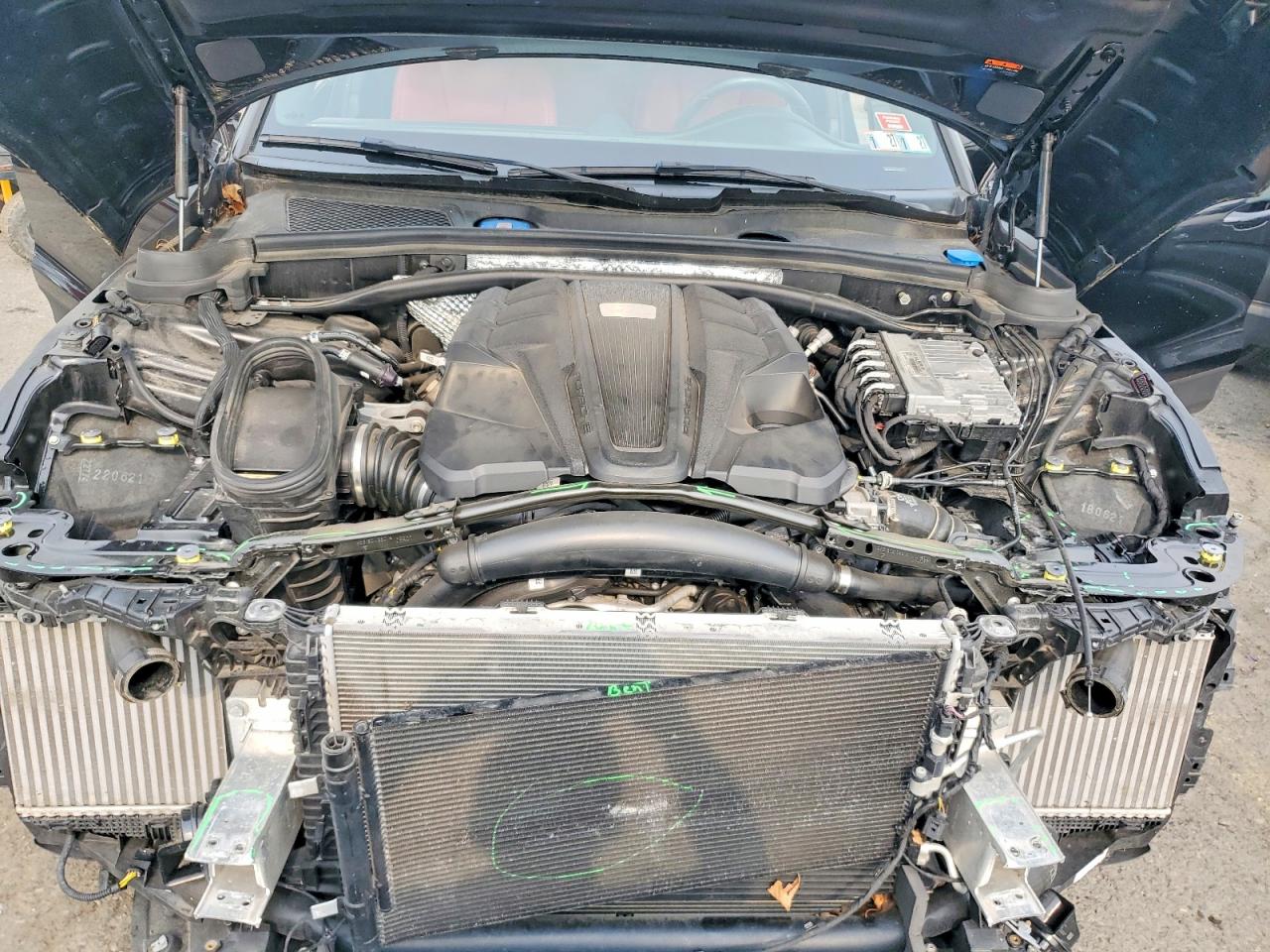WP1AB2A59MLB36330 · 2021 PORSCHE MACAN · 12/14