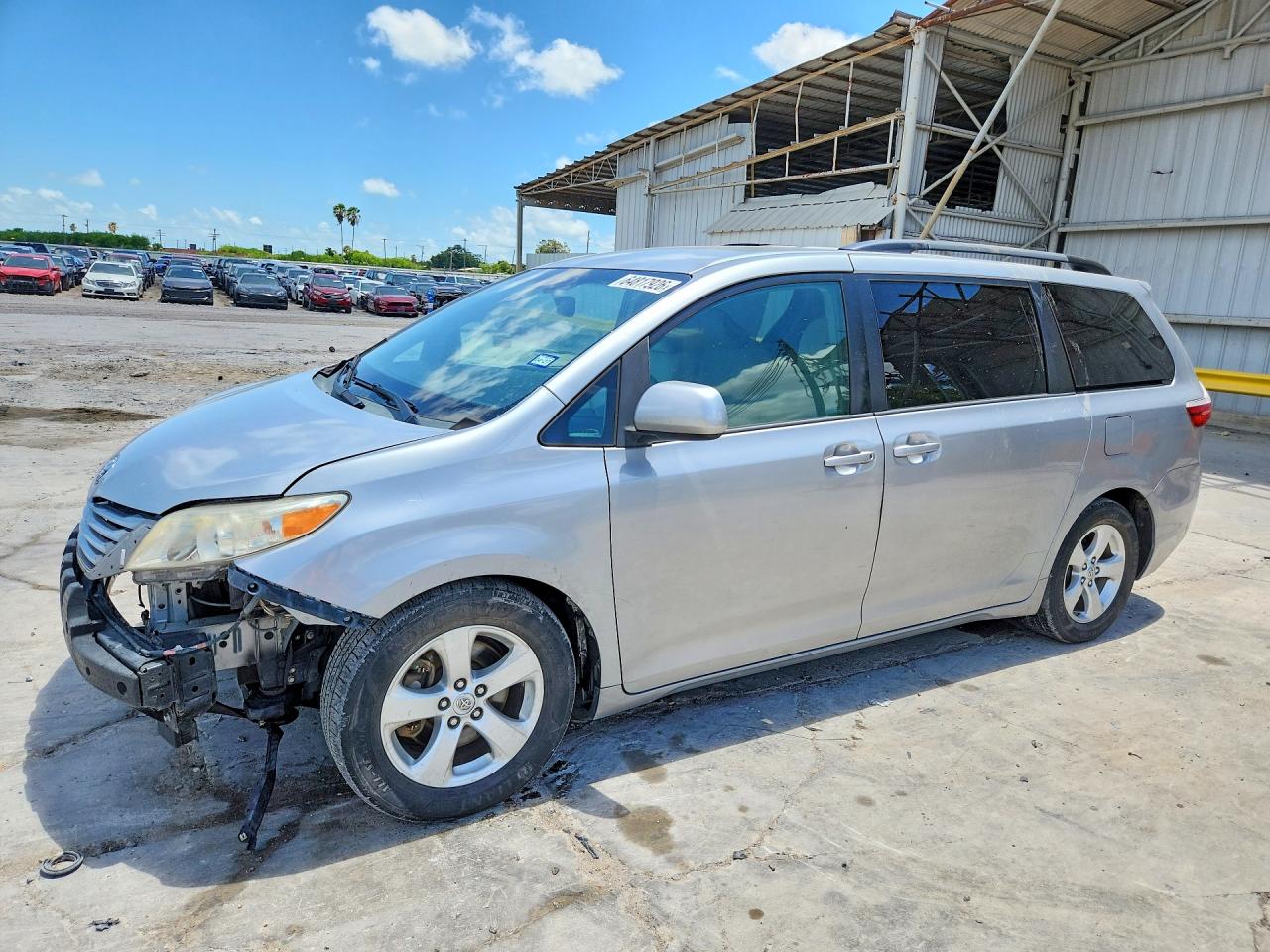 5TDKK3DC9GS711079 · 2016 TOYOTA SIENNA