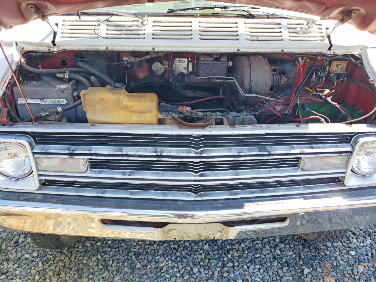 B35BF7X054514 · 1977 DODGE B30 · 7/10