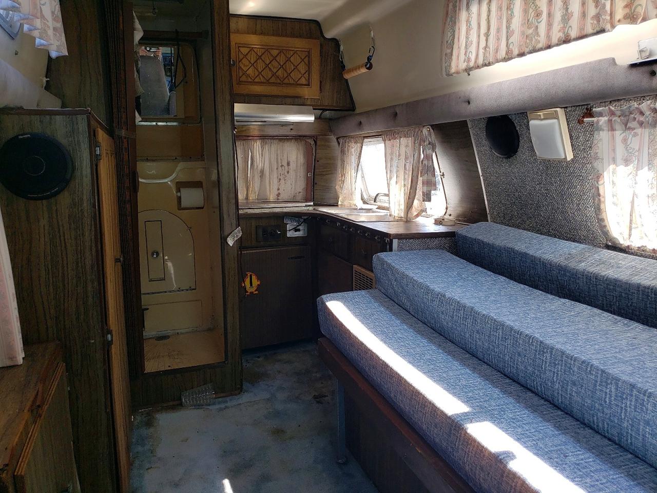 B35BF7X054514 · 1977 DODGE B30 · 6/10