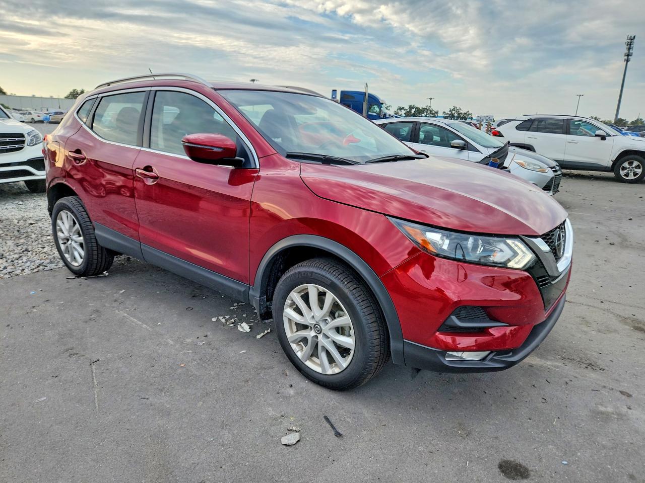 JN1BJ1BV4MW323073 · 2021 NISSAN ROGUE SPORT · 4/14