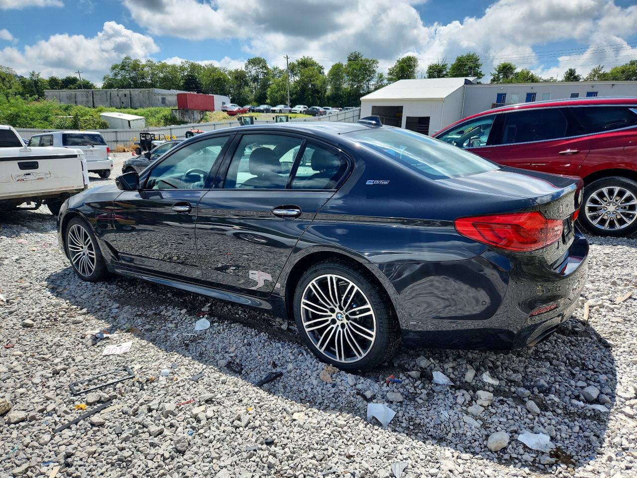 WBAJB1C58JB374872 · 2018 BMW 530XE · 2/12