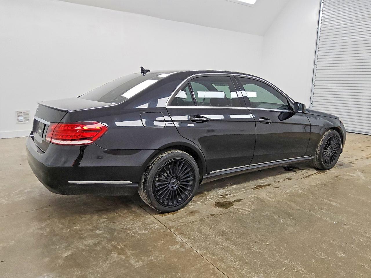 WDDHF8JB0GB305907 · 2016 MERCEDES-BENZ E · 3/12
