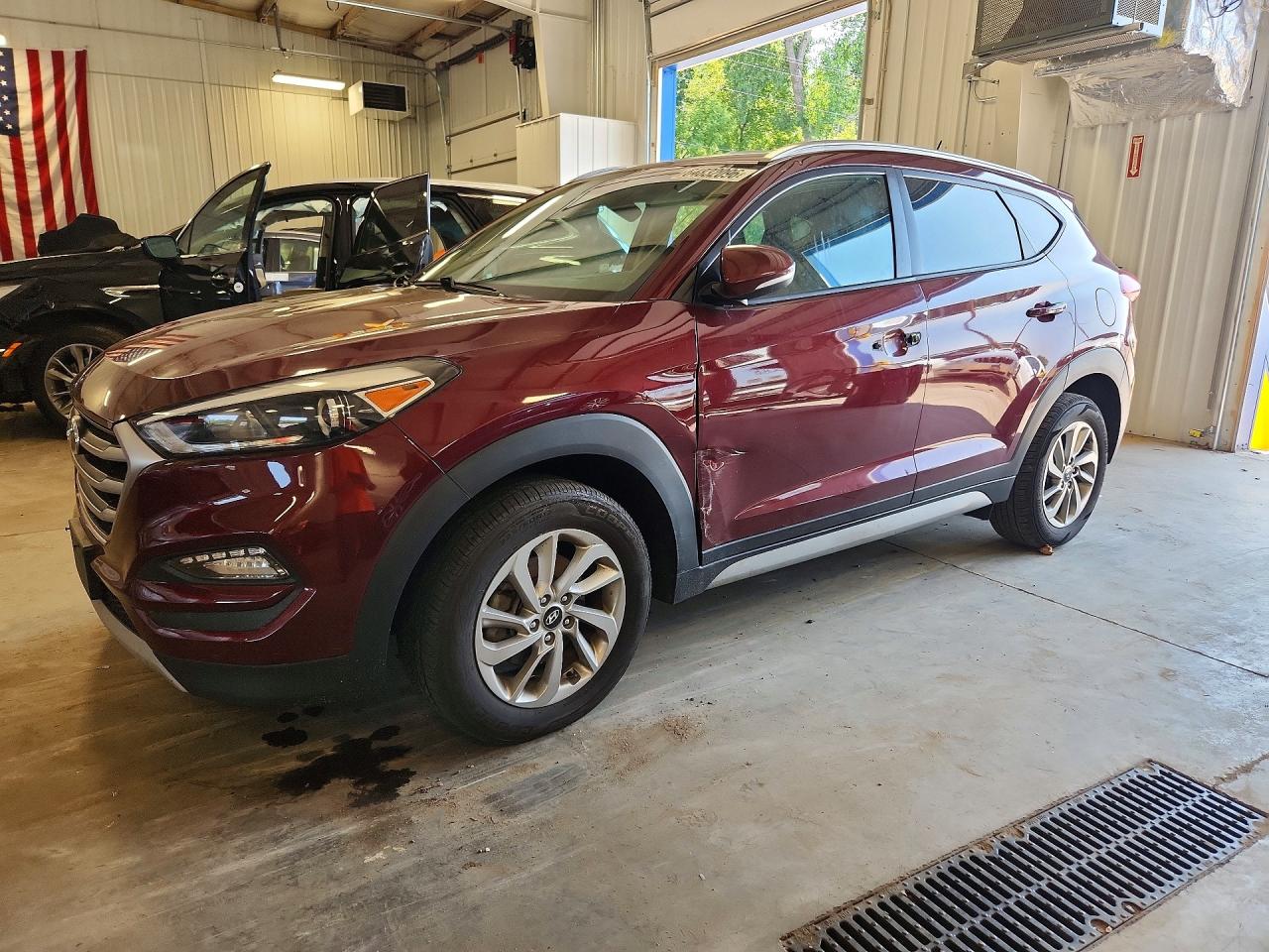 KM8J3CA24HU399279 · 2017 HYUNDAI TUCSON