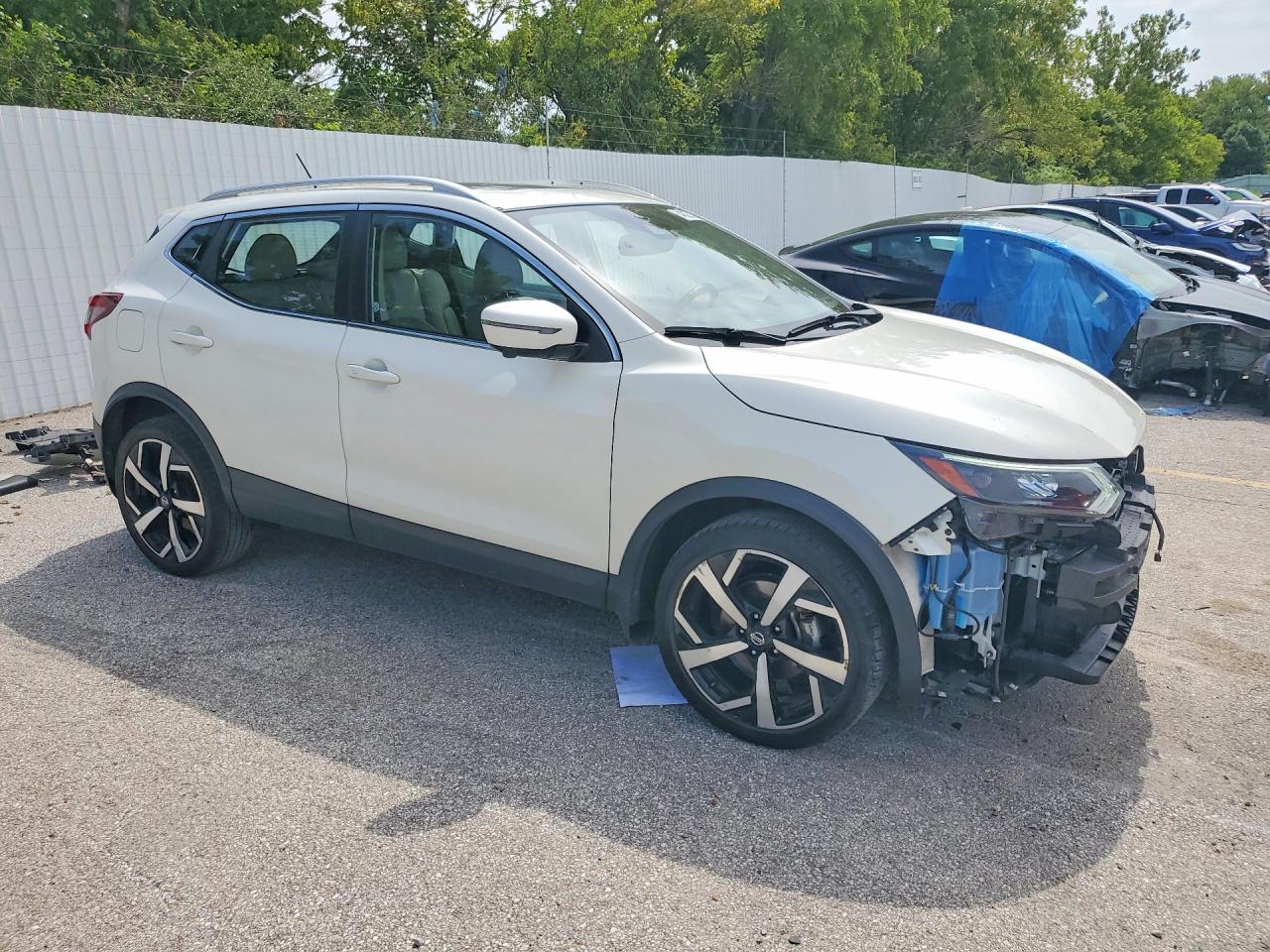 JN1BJ1CW1NW481864 · 2022 NISSAN ROGUE SPORT · 4/12