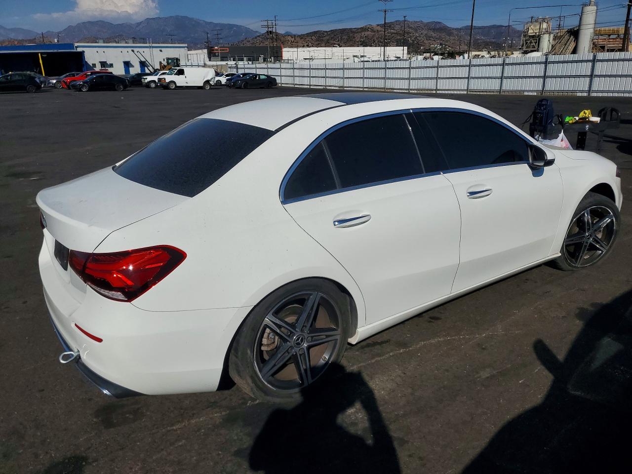 WDD3G4EB1KW020628 · 2019 MERCEDES-BENZ A · 3/12