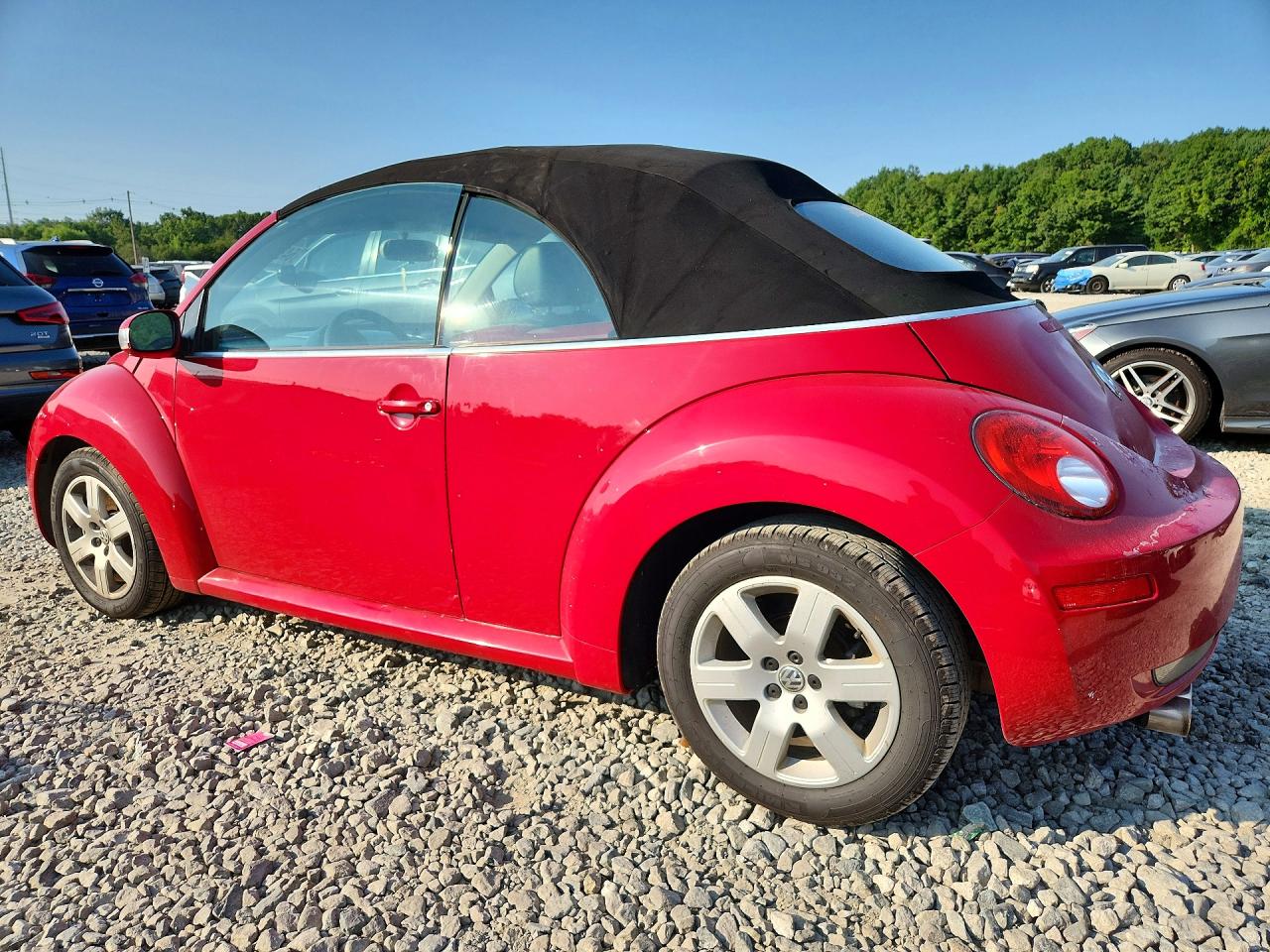 3VWRF31Y27M422156 · 2007 VOLKSWAGEN NEW BEETLE · 2/12