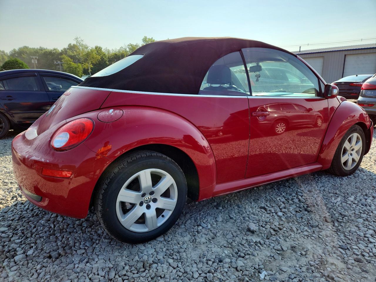 3VWRF31Y27M422156 · 2007 VOLKSWAGEN NEW BEETLE · 3/12