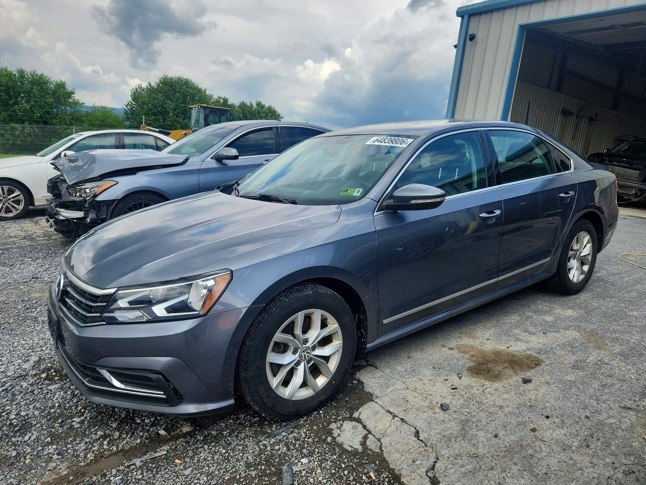 2017 VOLKSWAGEN PASSAT