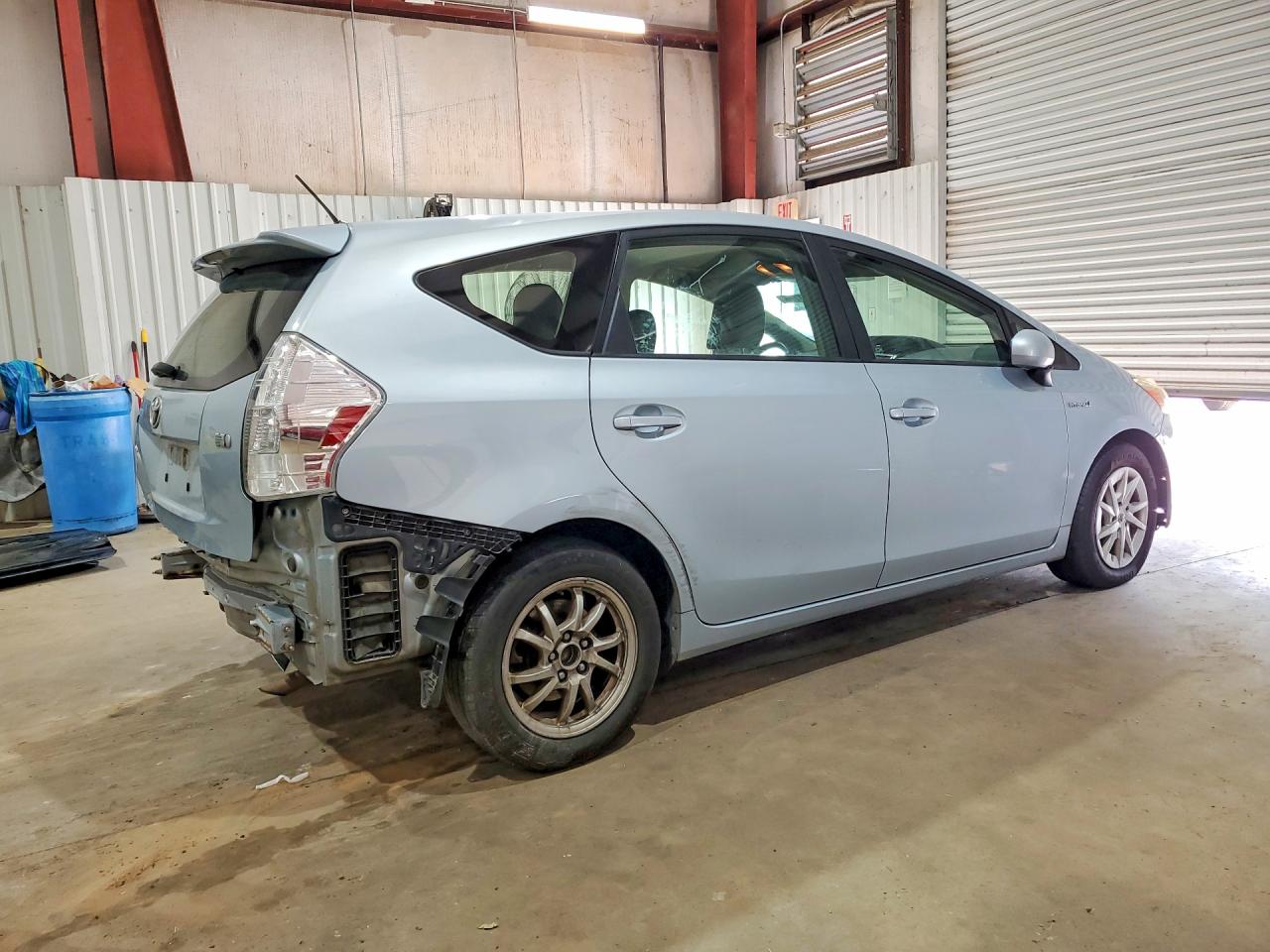 JTDZN3EUXE3357018 · 2014 TOYOTA PRIUS V · 3/14