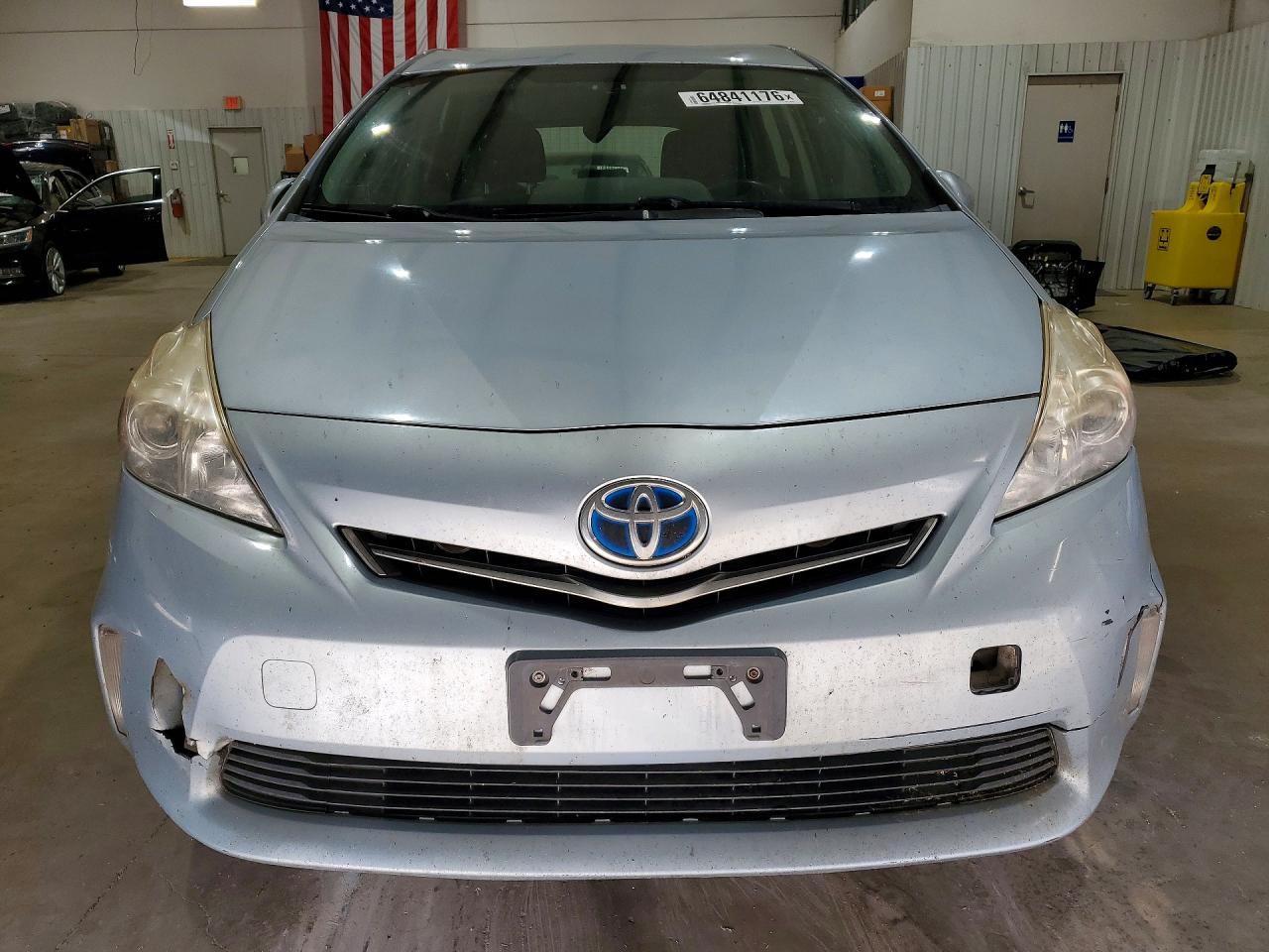 JTDZN3EUXE3357018 · 2014 TOYOTA PRIUS V · 5/14