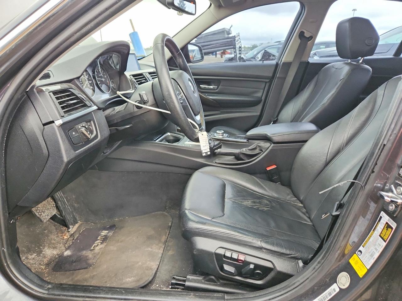 WBA3A5C54CF341589 · 2012 BMW 328 · 7/12
