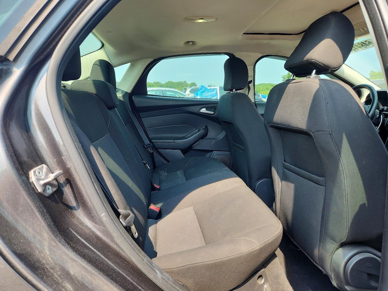 1FADP3F24FL237885 · 2015 FORD FOCUS · 10/12