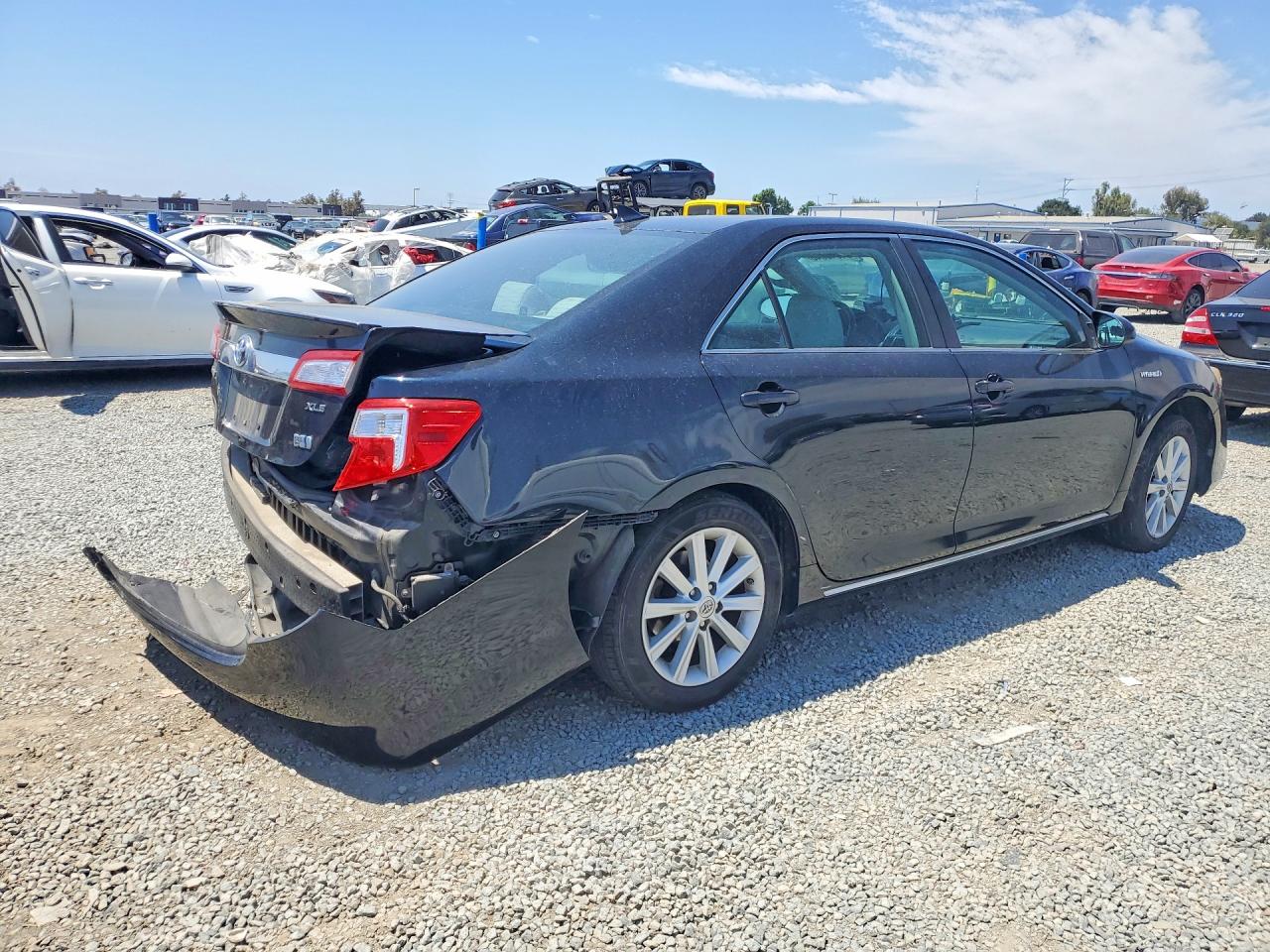 4T1BD1FK7DU076143 · 2013 TOYOTA CAMRY HYBRID · 3/12