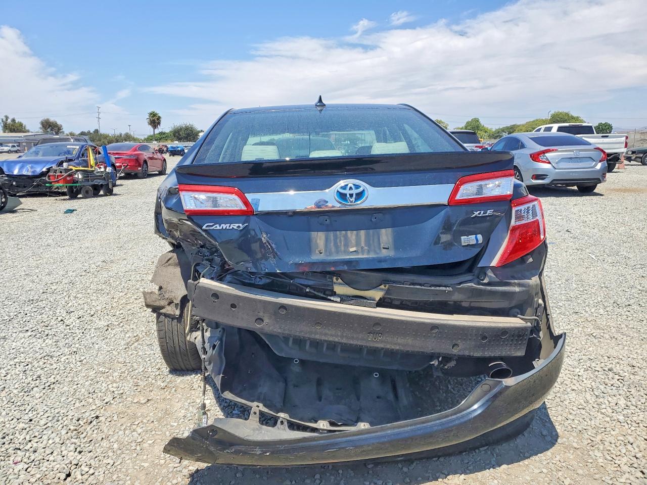 4T1BD1FK7DU076143 · 2013 TOYOTA CAMRY HYBRID · 6/12