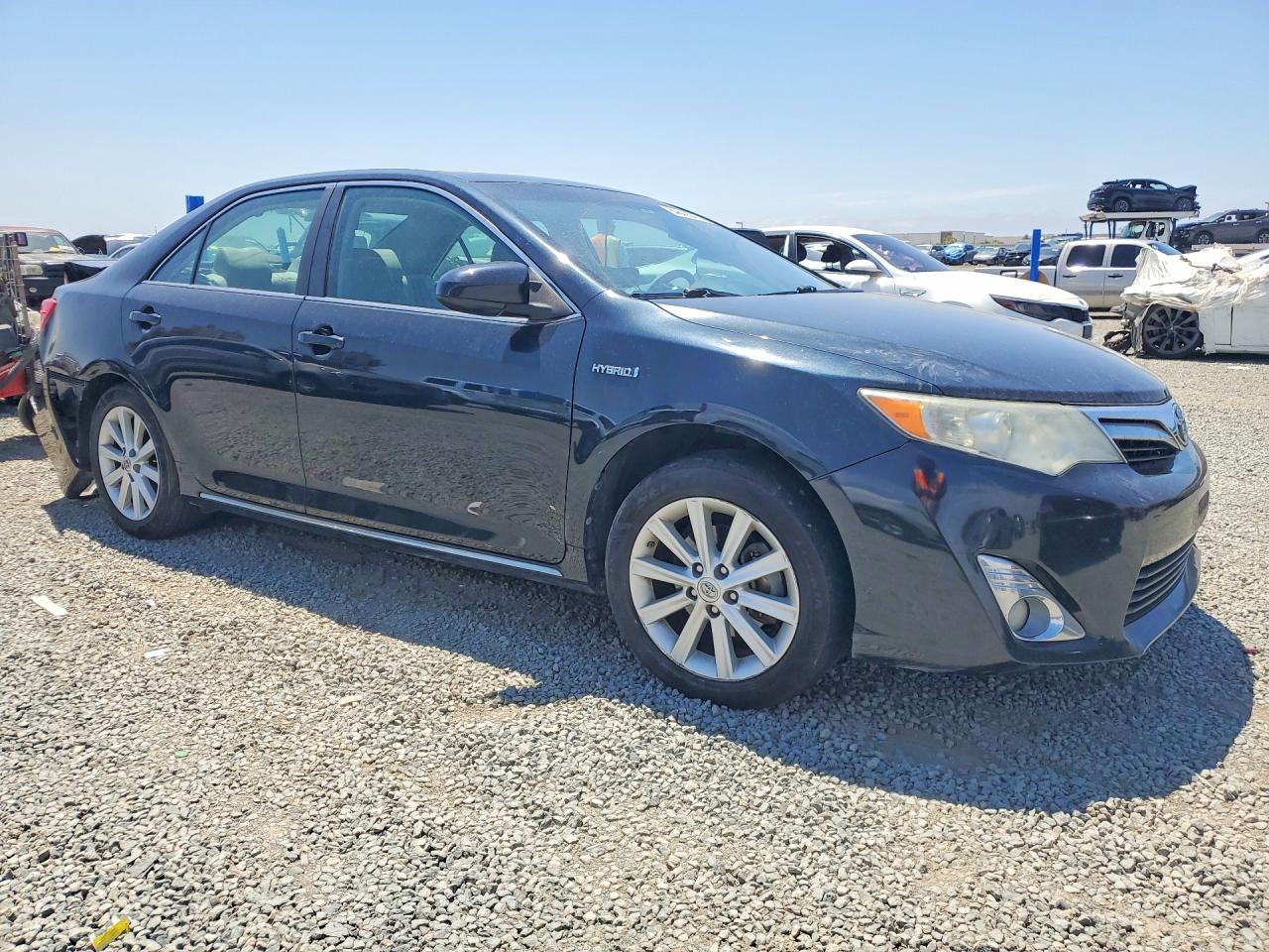 4T1BD1FK7DU076143 · 2013 TOYOTA CAMRY HYBRID · 4/12