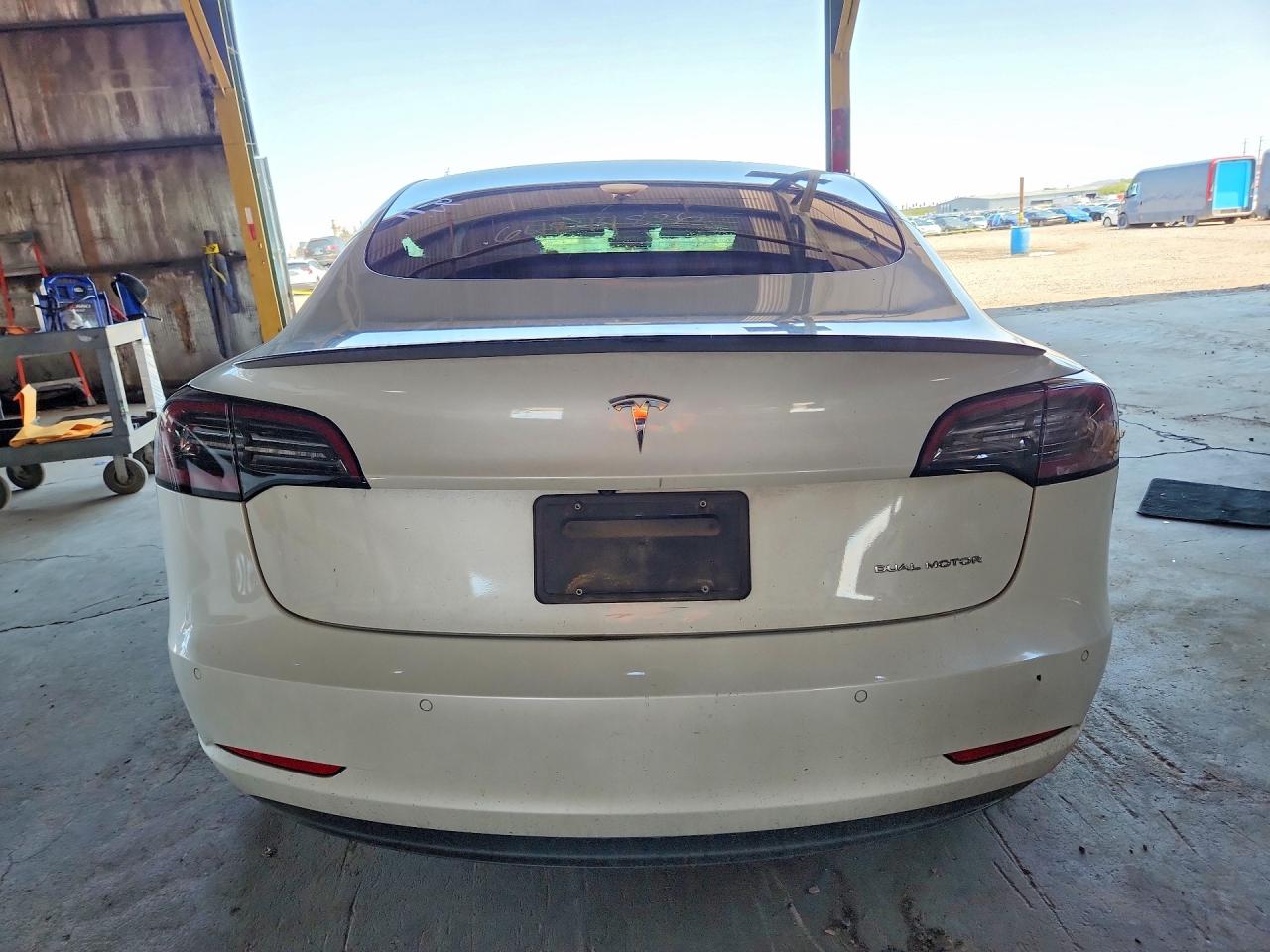 5YJ3E1EB5NF351610 · 2022 TESLA MODEL 3 · 6/13