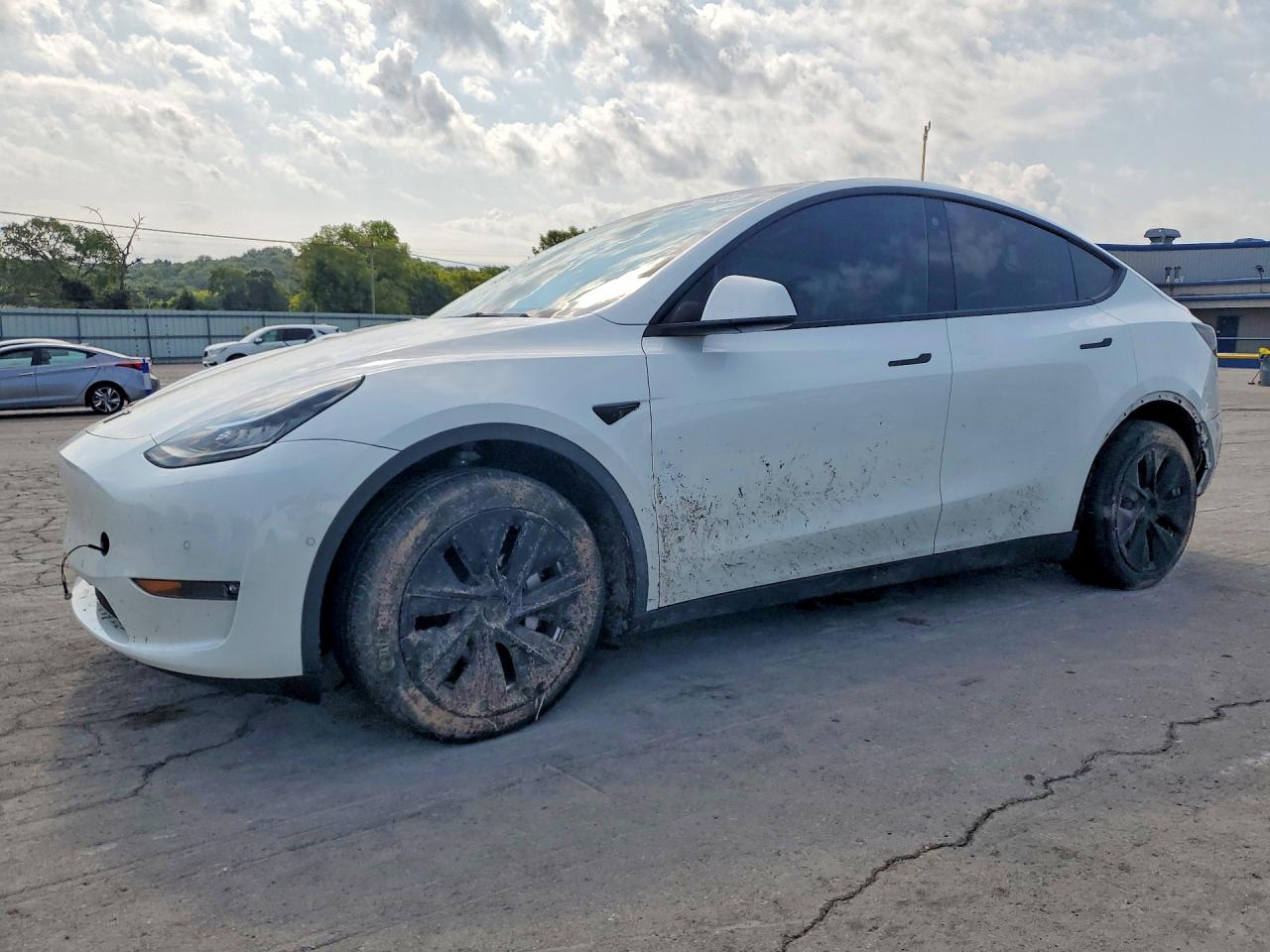 7SAYGAEE6NF518991 · 2022 TESLA MODEL Y