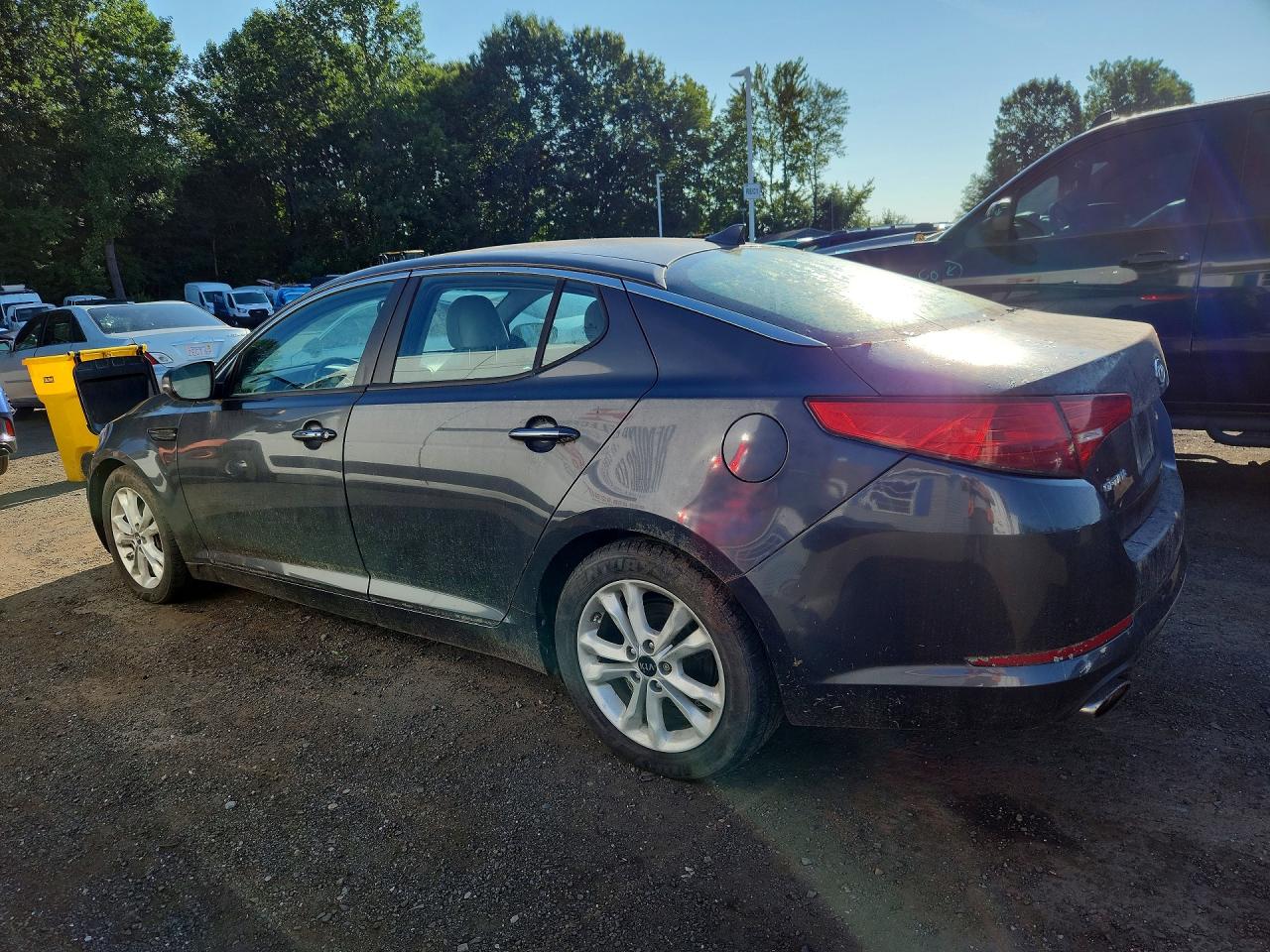 KNAGN4A74B5119028 · 2011 KIA OPTIMA · 2/12