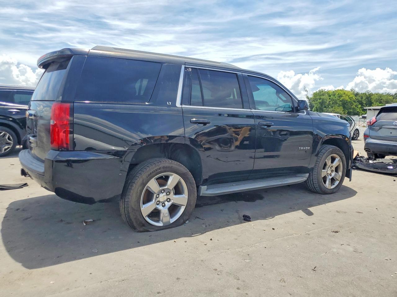 1GNSCBKC7FR594715 · 2015 CHEVROLET TAHOE · 3/13