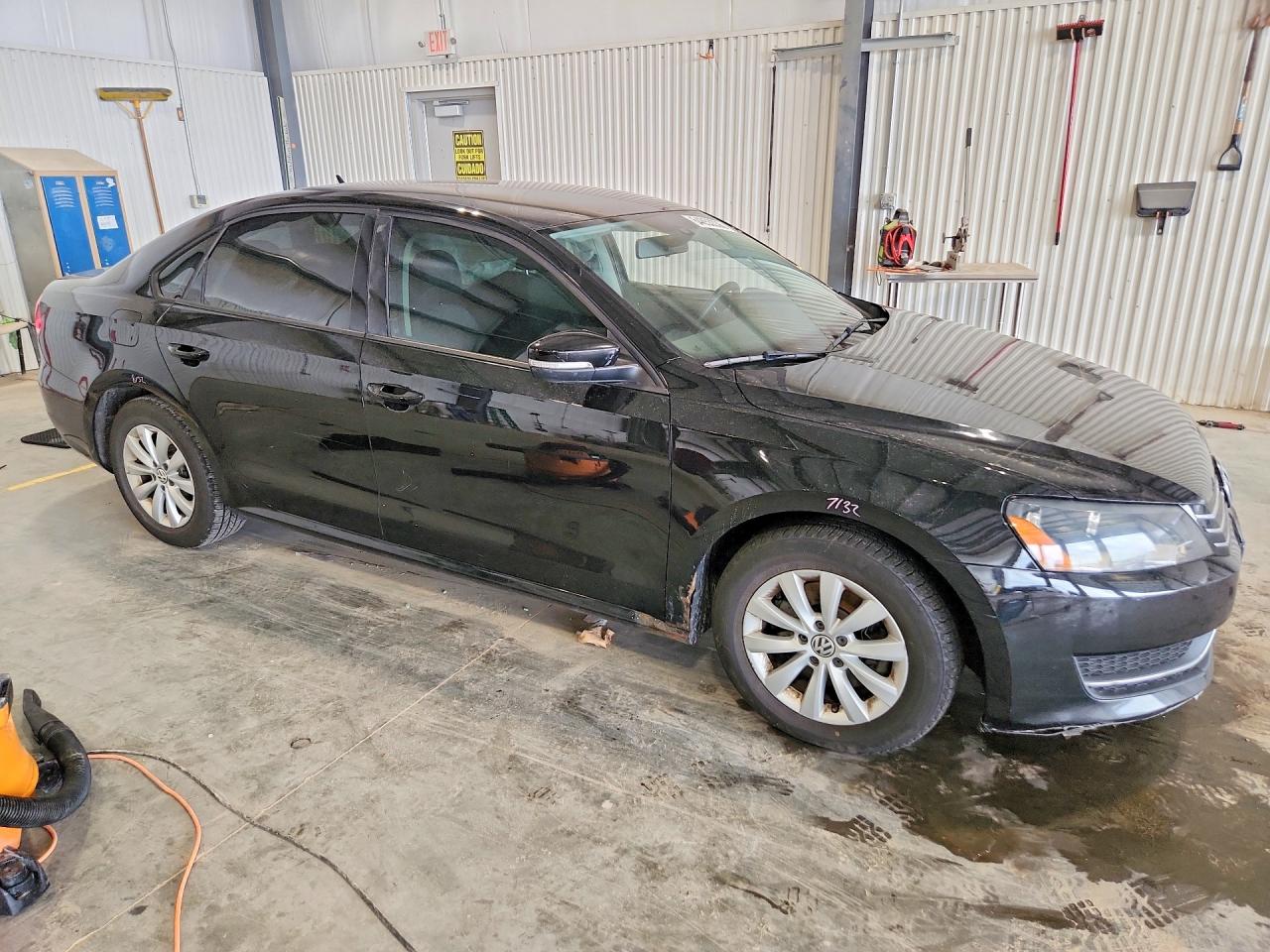 1VWAH7A35DC052692 · 2013 VOLKSWAGEN PASSAT · 4/12