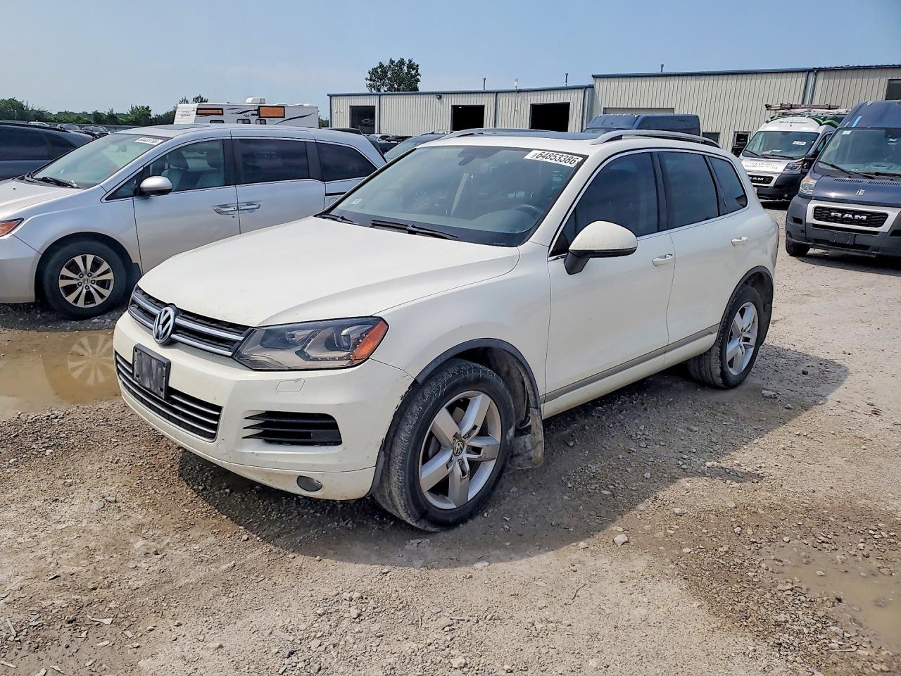 WVGFF9BP3CD003135 · 2012 VOLKSWAGEN TOUAREG