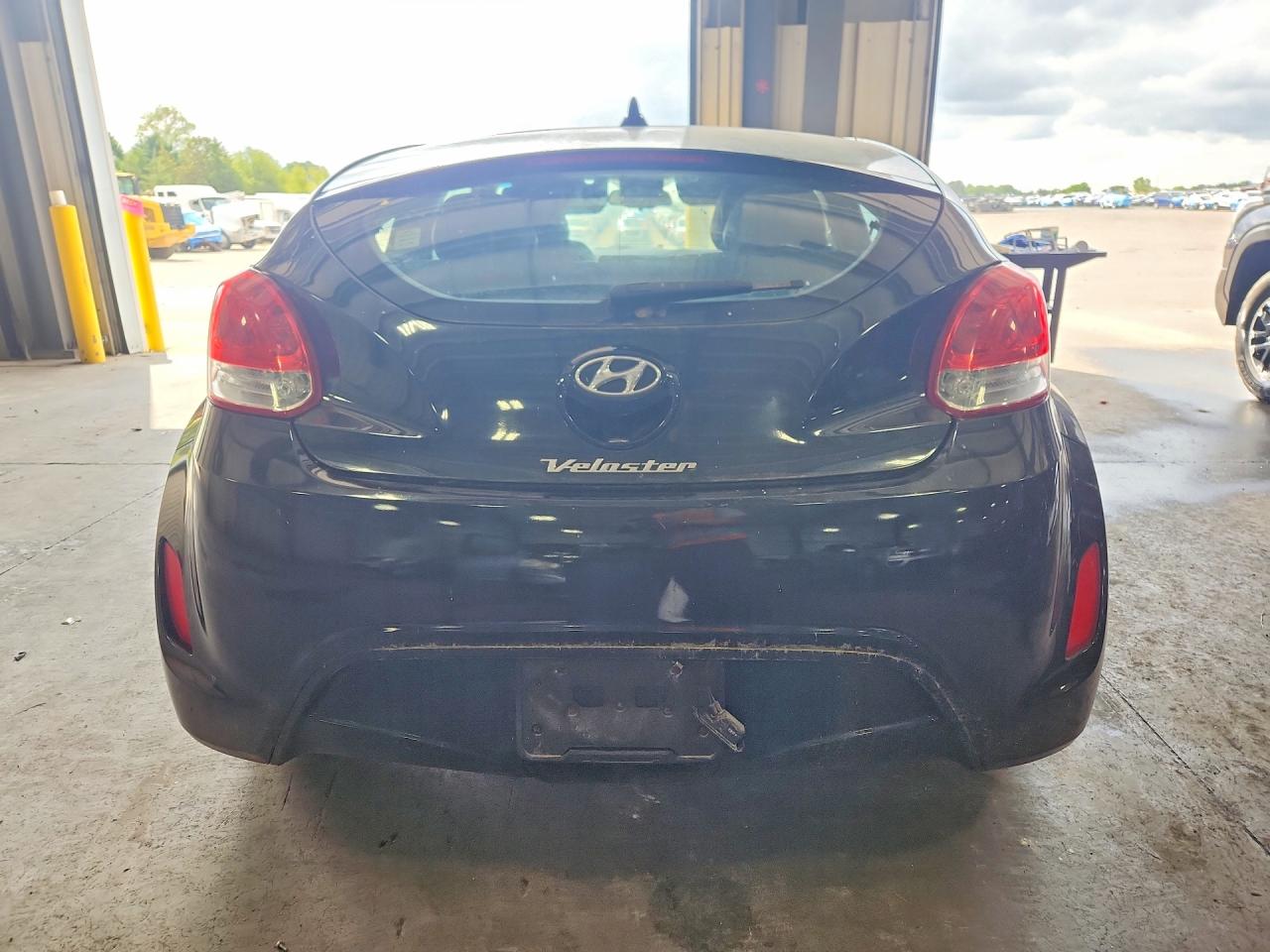 KMHTC6ADXCU061714 · 2012 HYUNDAI VELOSTER · 6/12