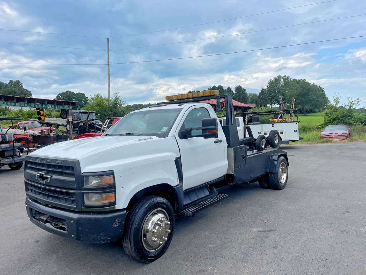 1HTKHPVH7KH863006 · 2019 CHEVROLET SILVERADO MEDIUM DUTY · 2/10