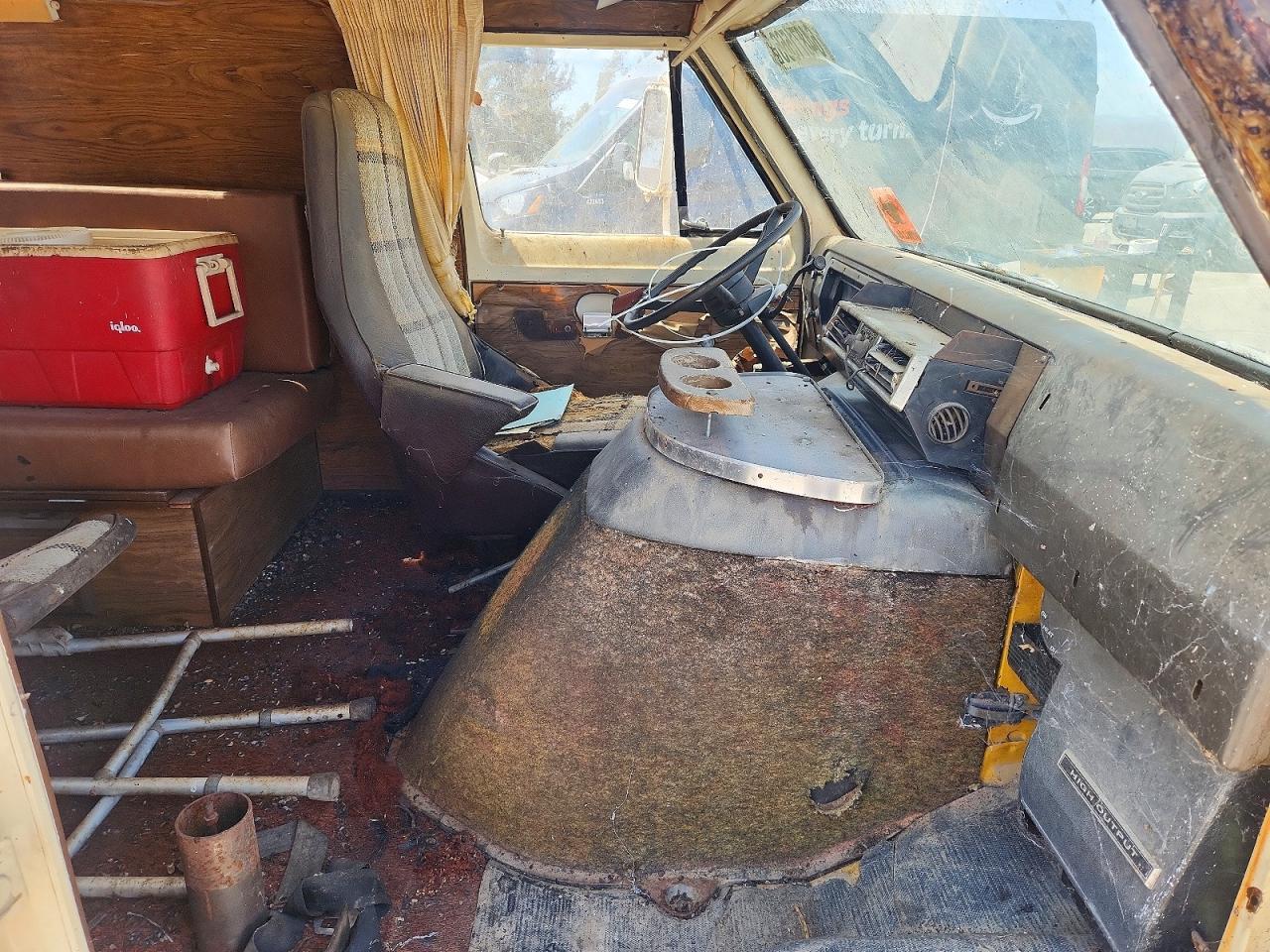 E24AHD89105 · 1968 FORD ECONOLINE · 5/10