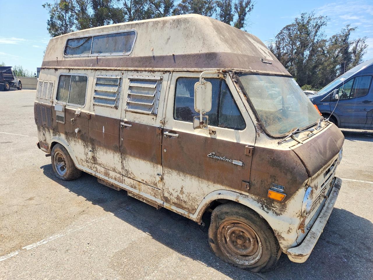 E24AHD89105 · 1968 FORD ECONOLINE