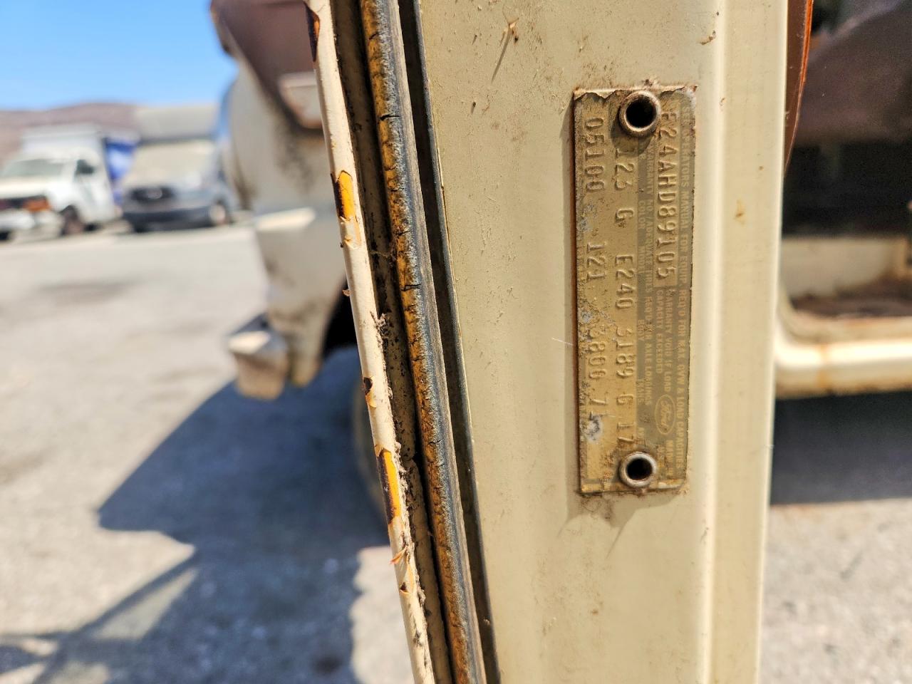 E24AHD89105 · 1968 FORD ECONOLINE · 10/10