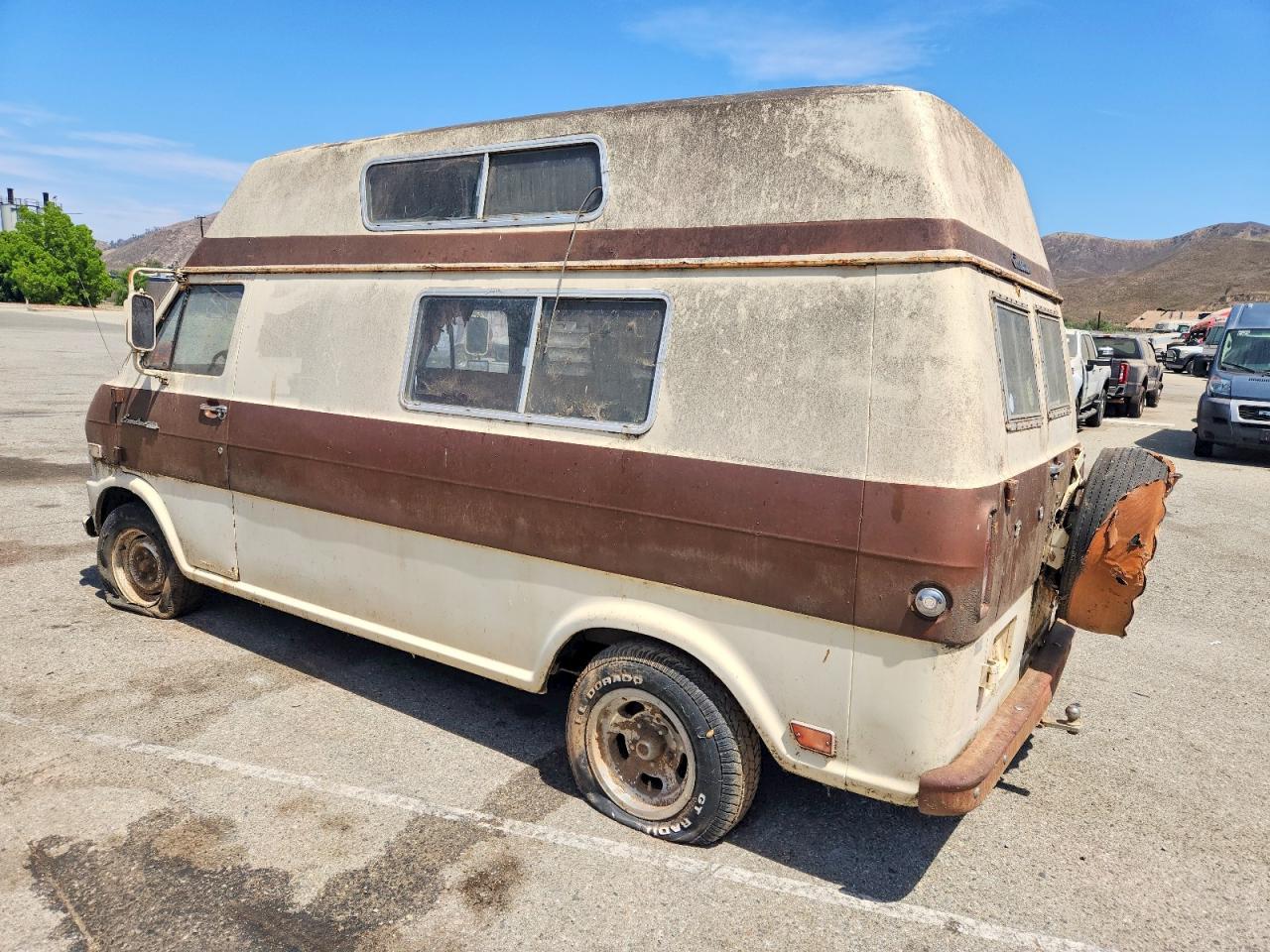 E24AHD89105 · 1968 FORD ECONOLINE · 3/10