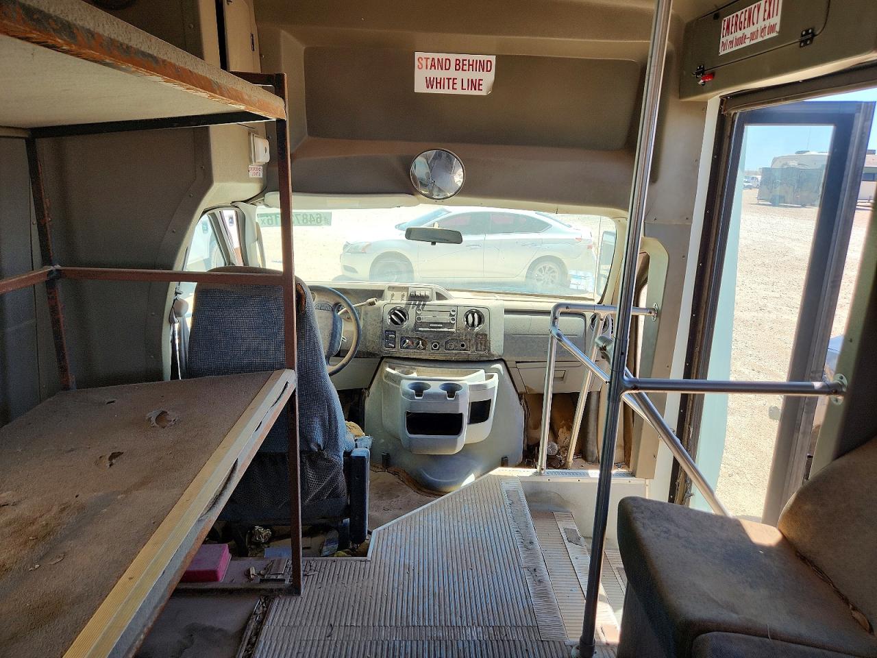 1FDEE3FLXBDB38954 · 2011 FORD ECONOLINE · 5/10