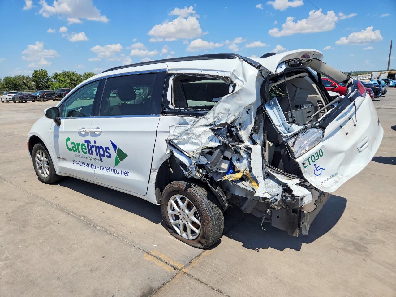 2C4RC1DG2MR565082 · 2021 CHRYSLER VOYAGER · 2/13