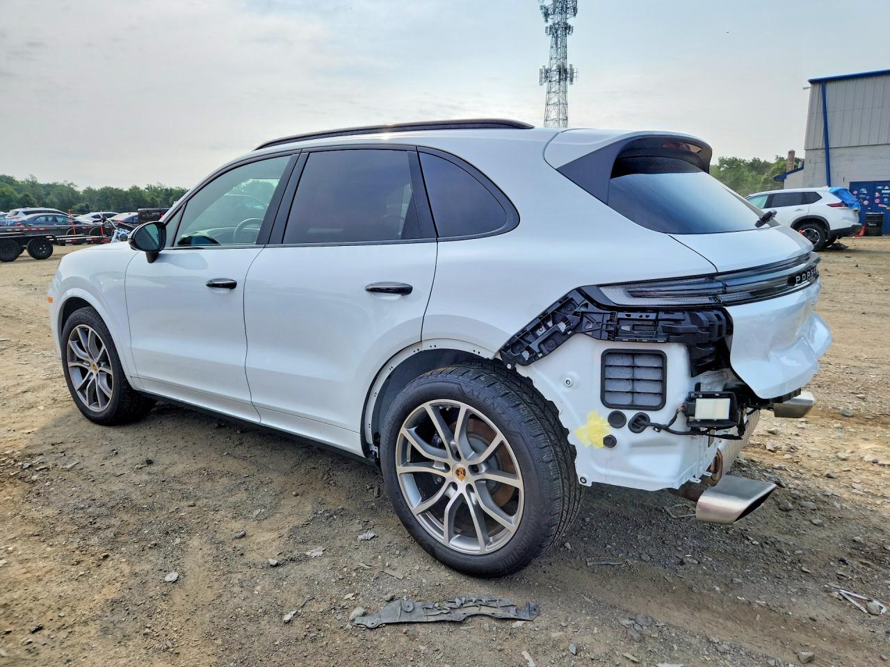 WP1AA2AY1RDA09554 · 2024 PORSCHE CAYENNE · 2/14
