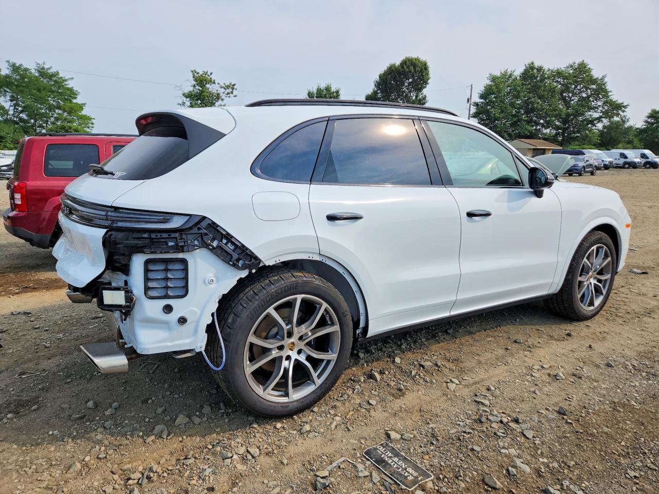 WP1AA2AY1RDA09554 · 2024 PORSCHE CAYENNE · 3/14