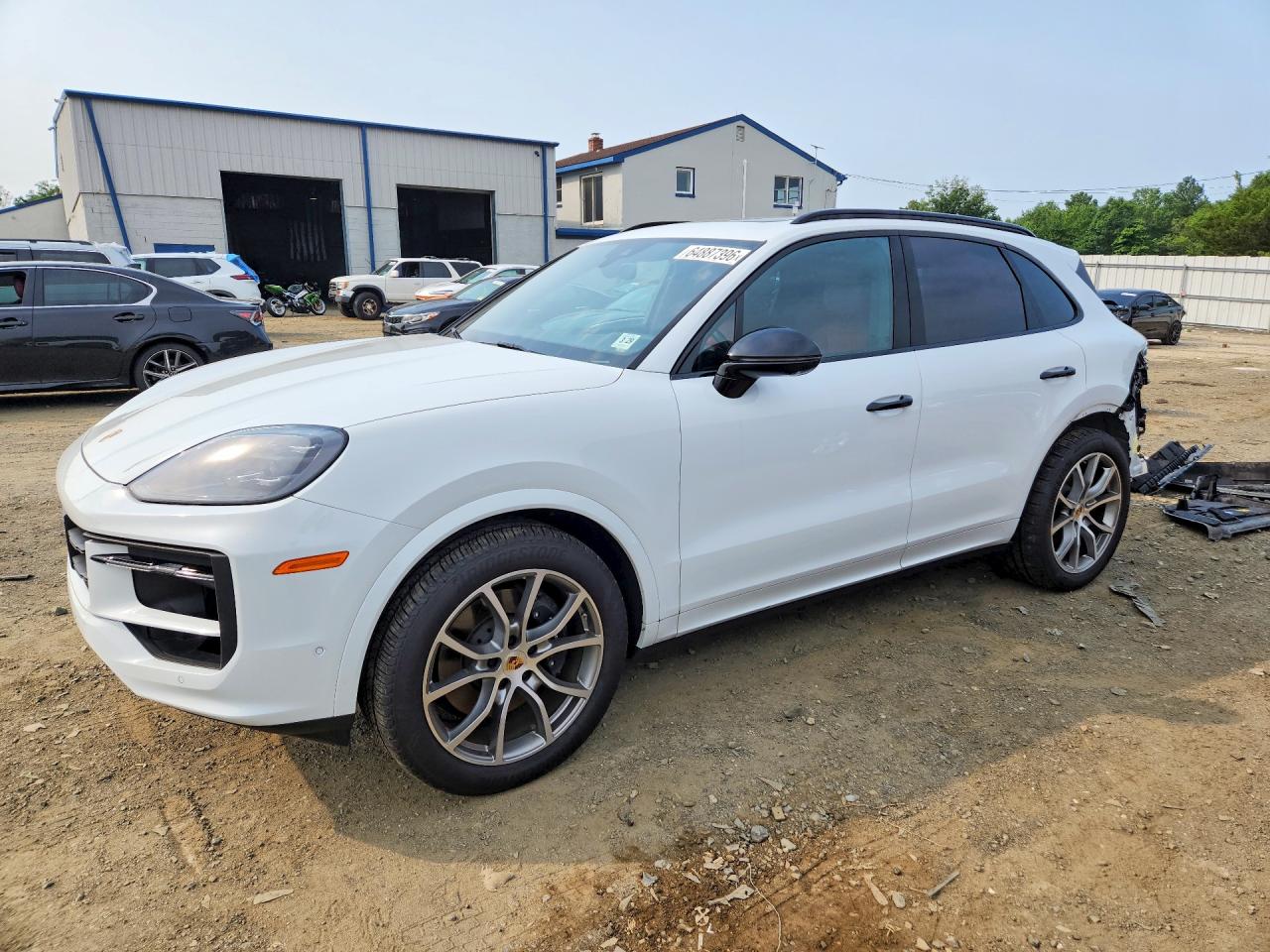 2024 PORSCHE CAYENNE